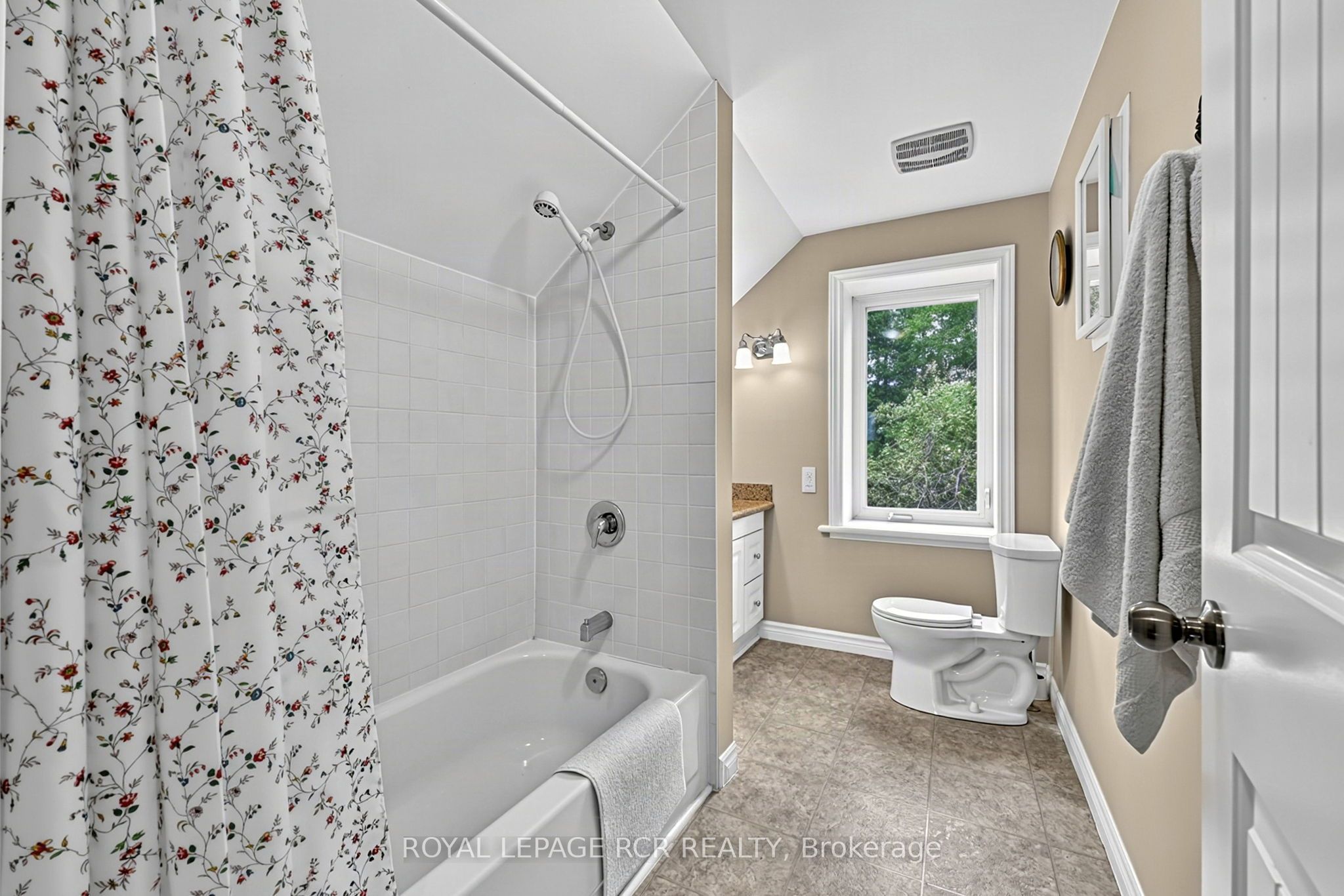517578 County Road 124 Property Photo 24