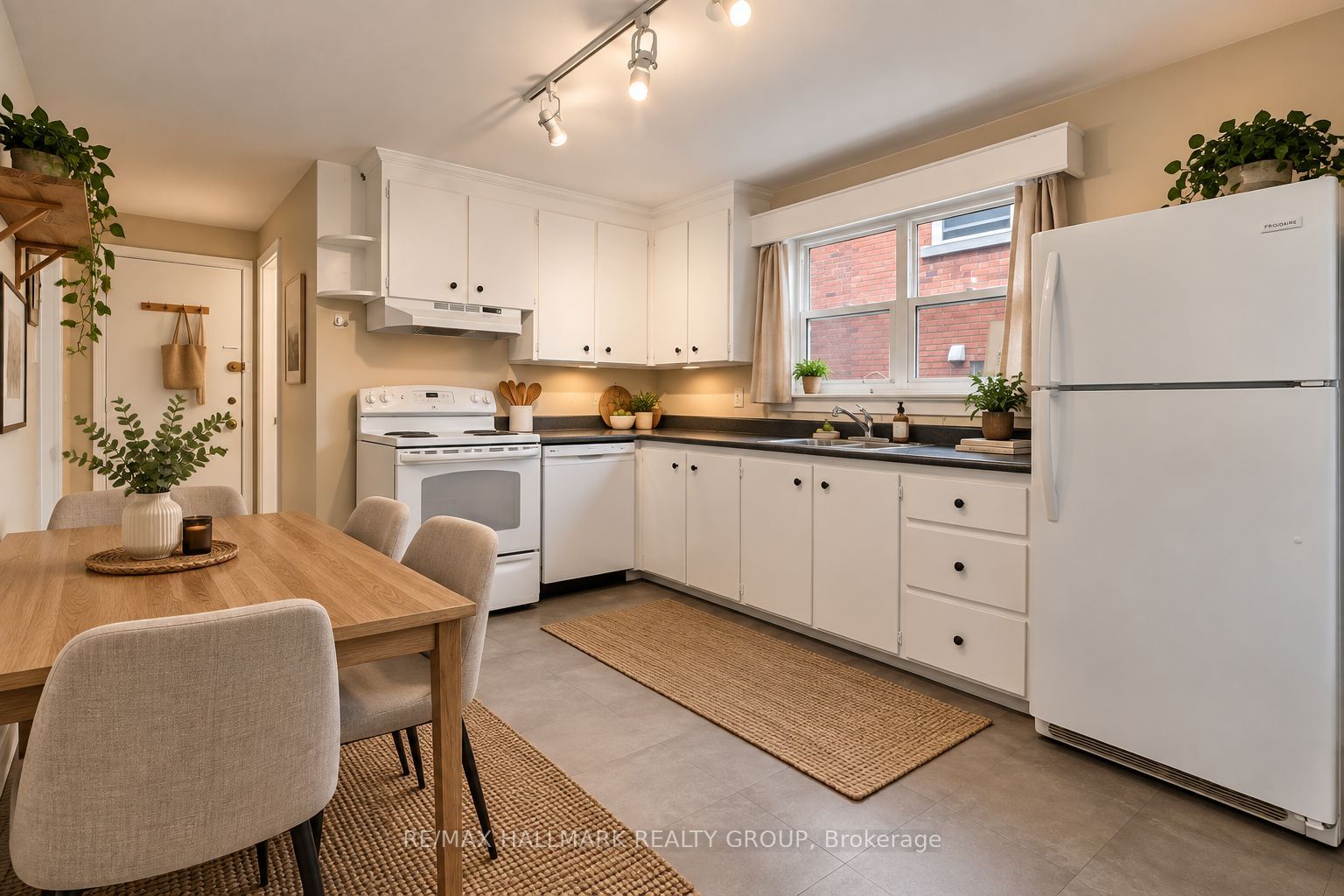 55 Ivy Crescent Property Photo 8