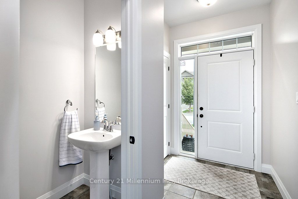 214 Yellow Birch Crescent Property Photo 5