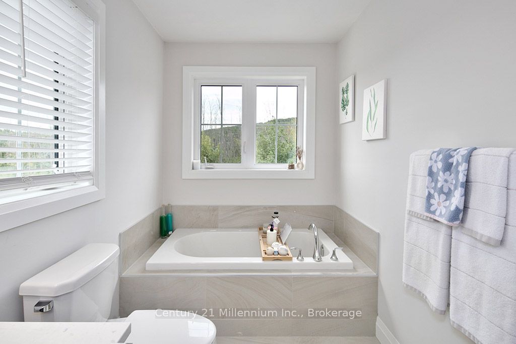214 Yellow Birch Crescent Property Photo 19