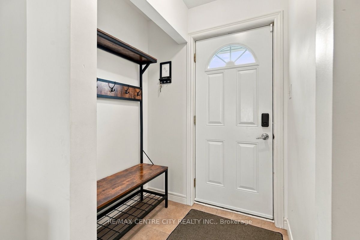 1570 Hansuld Street Property Photo 7
