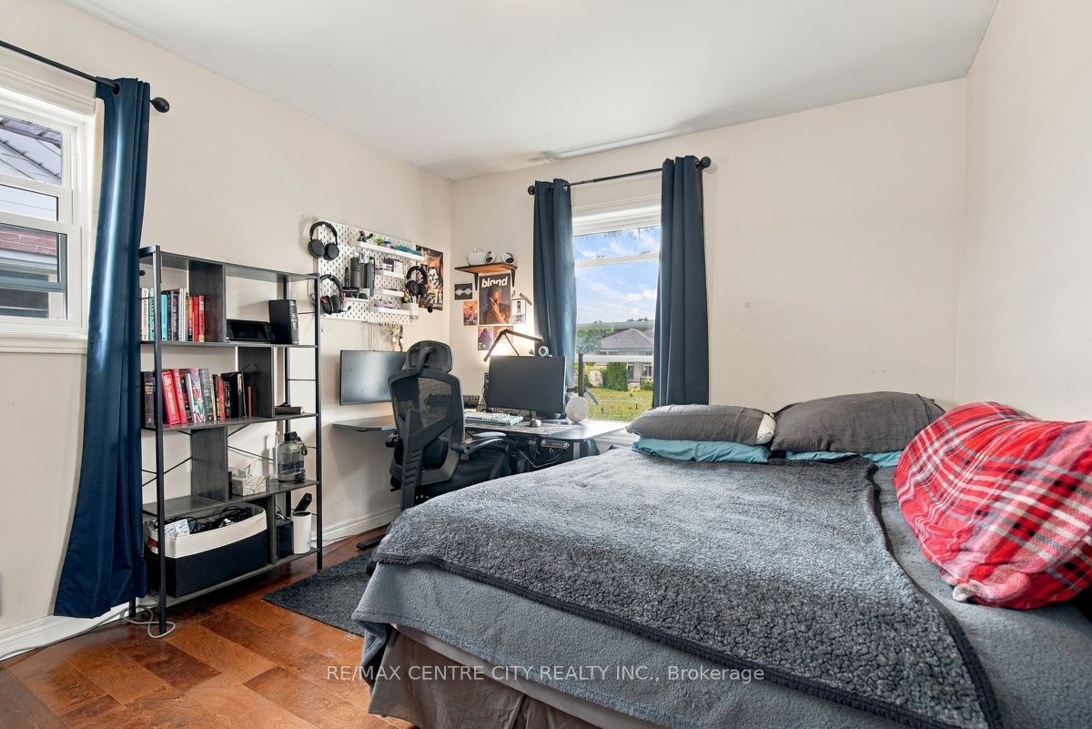 1570 Hansuld Street Property Photo 17