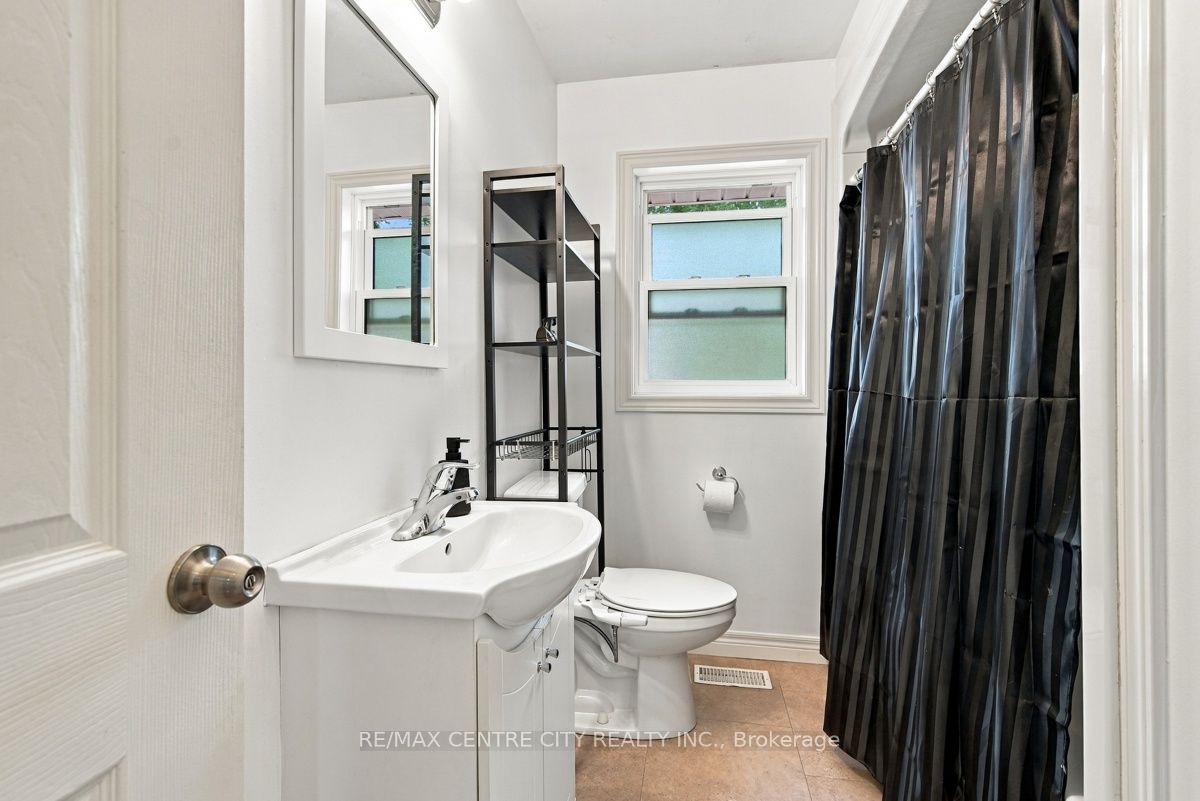 1570 Hansuld Street Property Photo 24