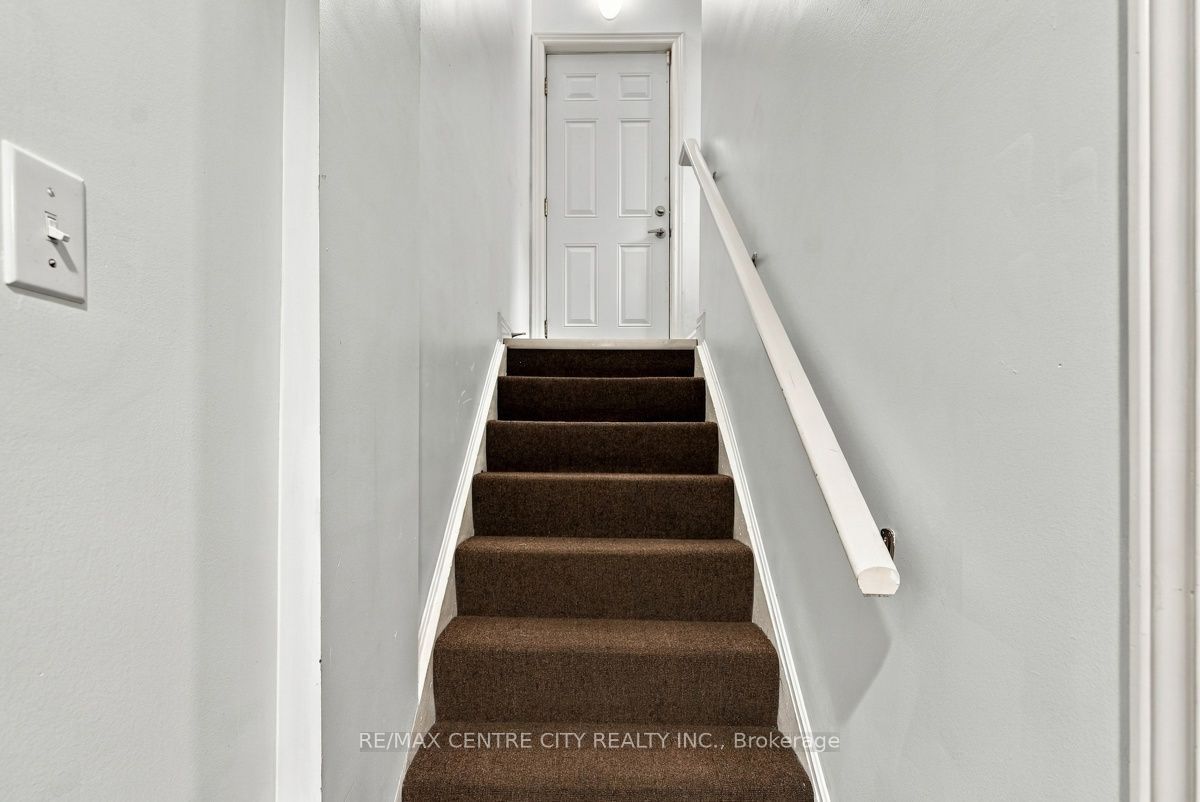 1570 Hansuld Street Property Photo 26