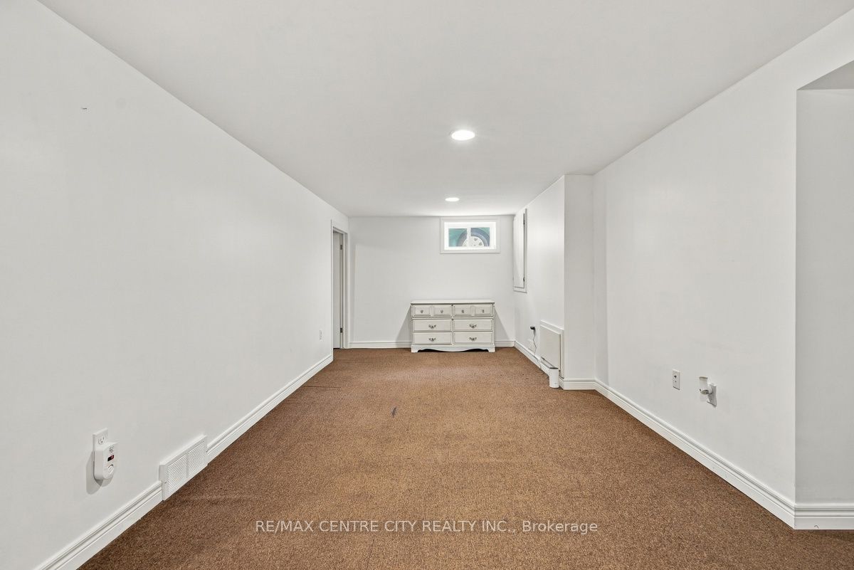 1570 Hansuld Street Property Photo 27