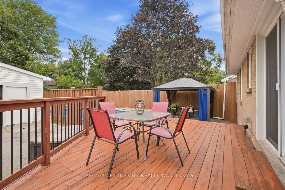 1570 Hansuld Street Property Photo 33