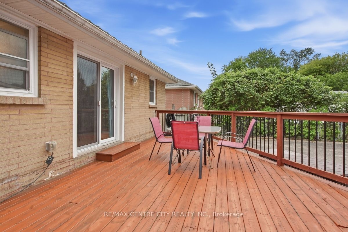 1570 Hansuld Street Property Photo 34
