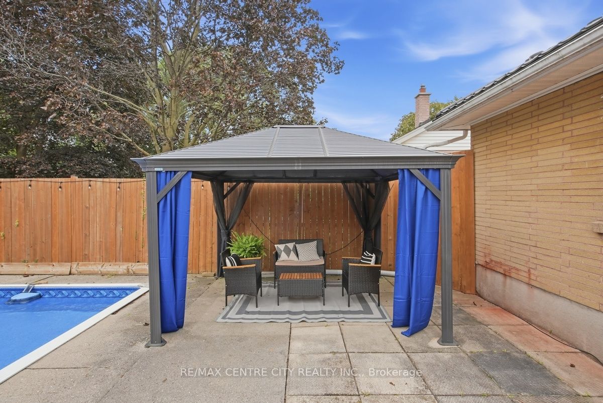 1570 Hansuld Street Property Photo 35