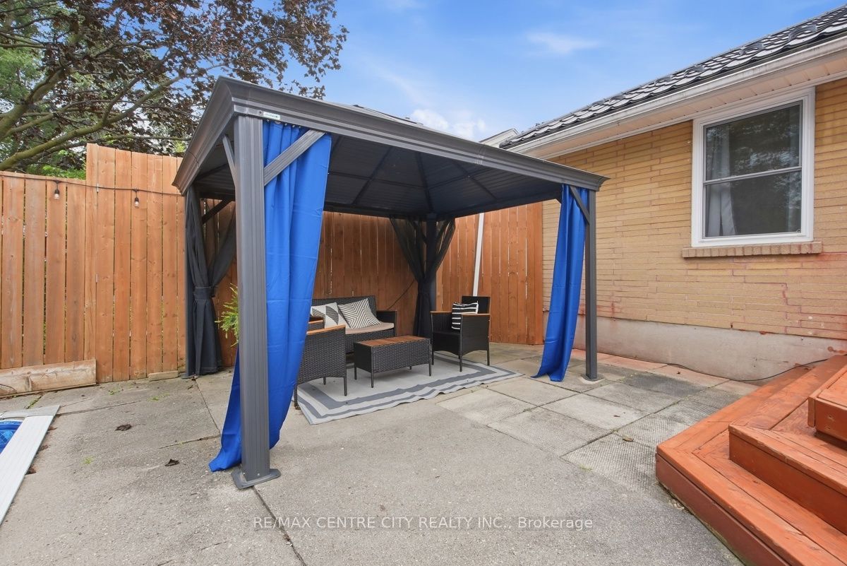 1570 Hansuld Street Property Photo 36