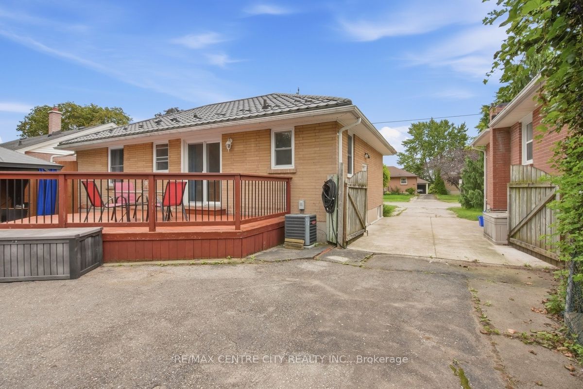 1570 Hansuld Street Property Photo 47