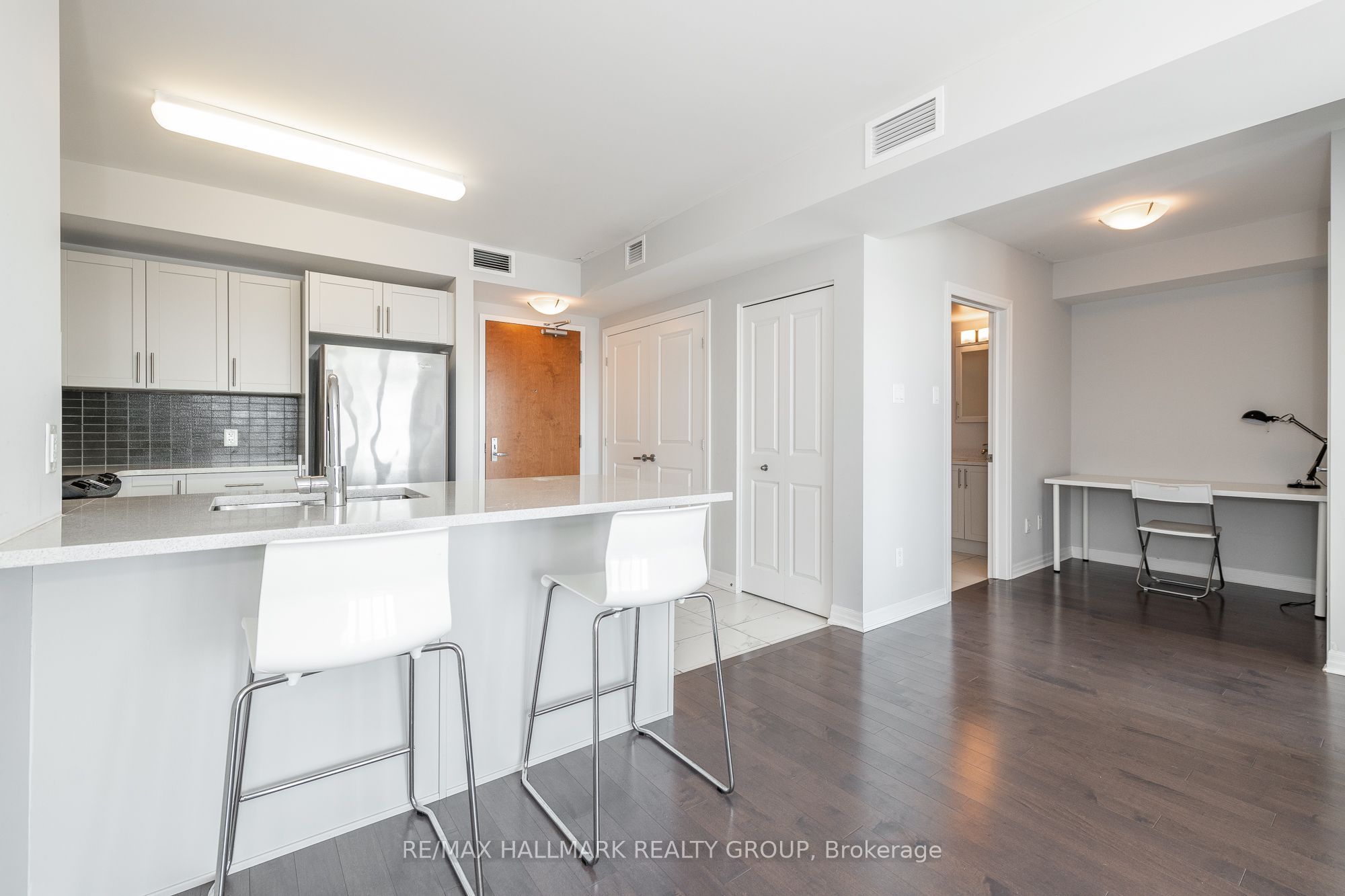 195 Besserer Street 1602 Property Photo 10