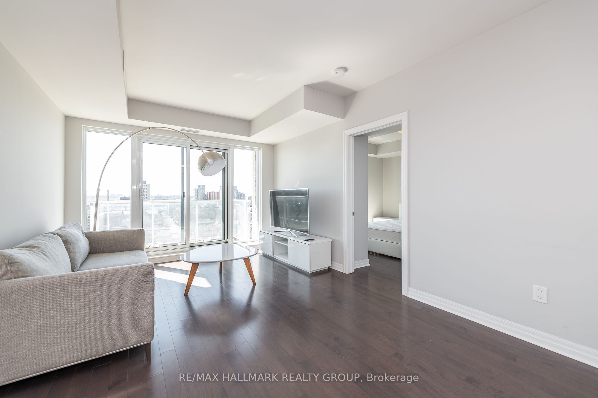 195 Besserer Street 1602 Property Photo 11