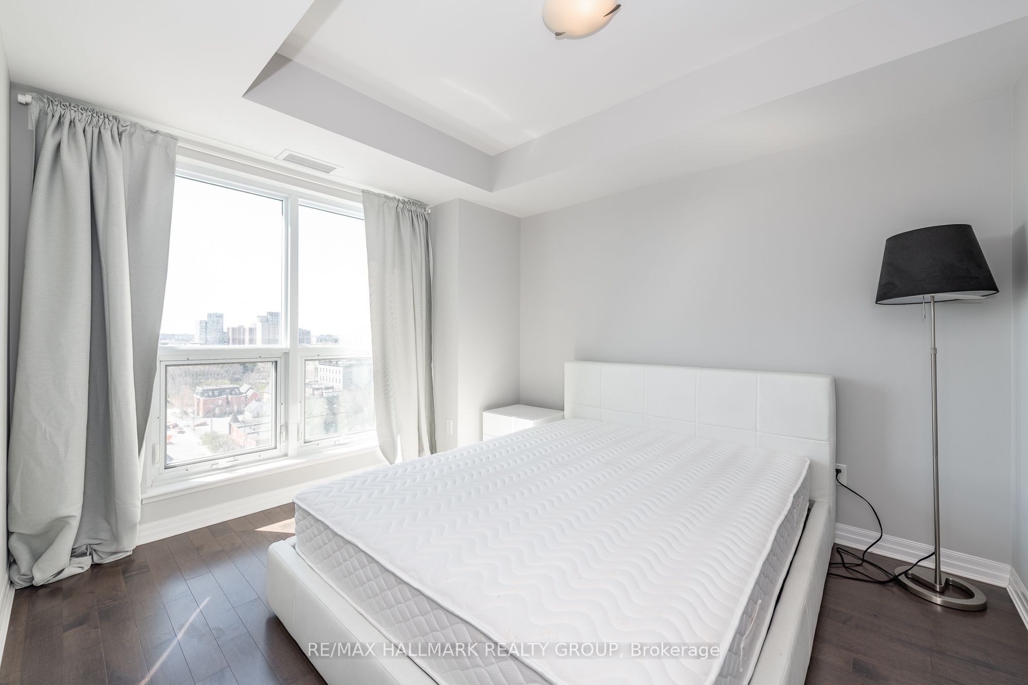 195 Besserer Street 1602 Property Photo 15