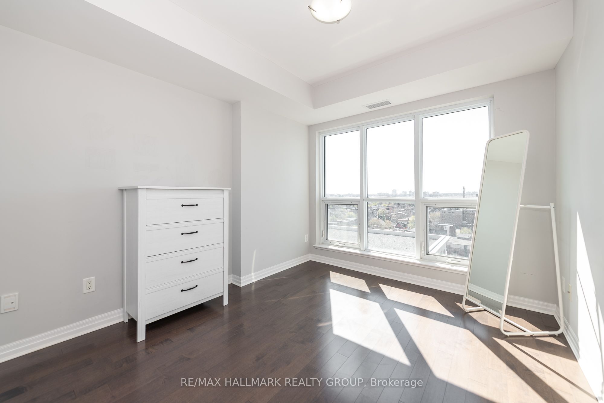 195 Besserer Street 1602 Property Photo 20