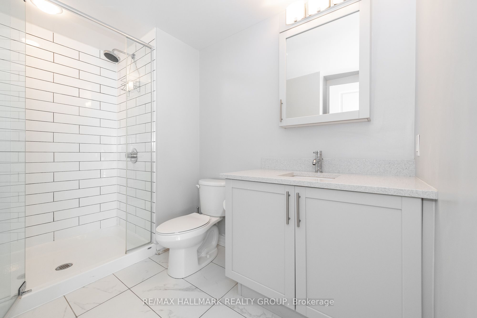 195 Besserer Street 1602 Property Photo 23