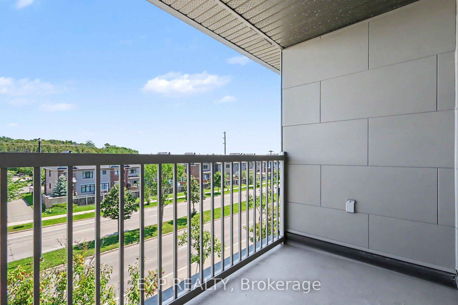 1149 Longfields Drive B Property Photo 24