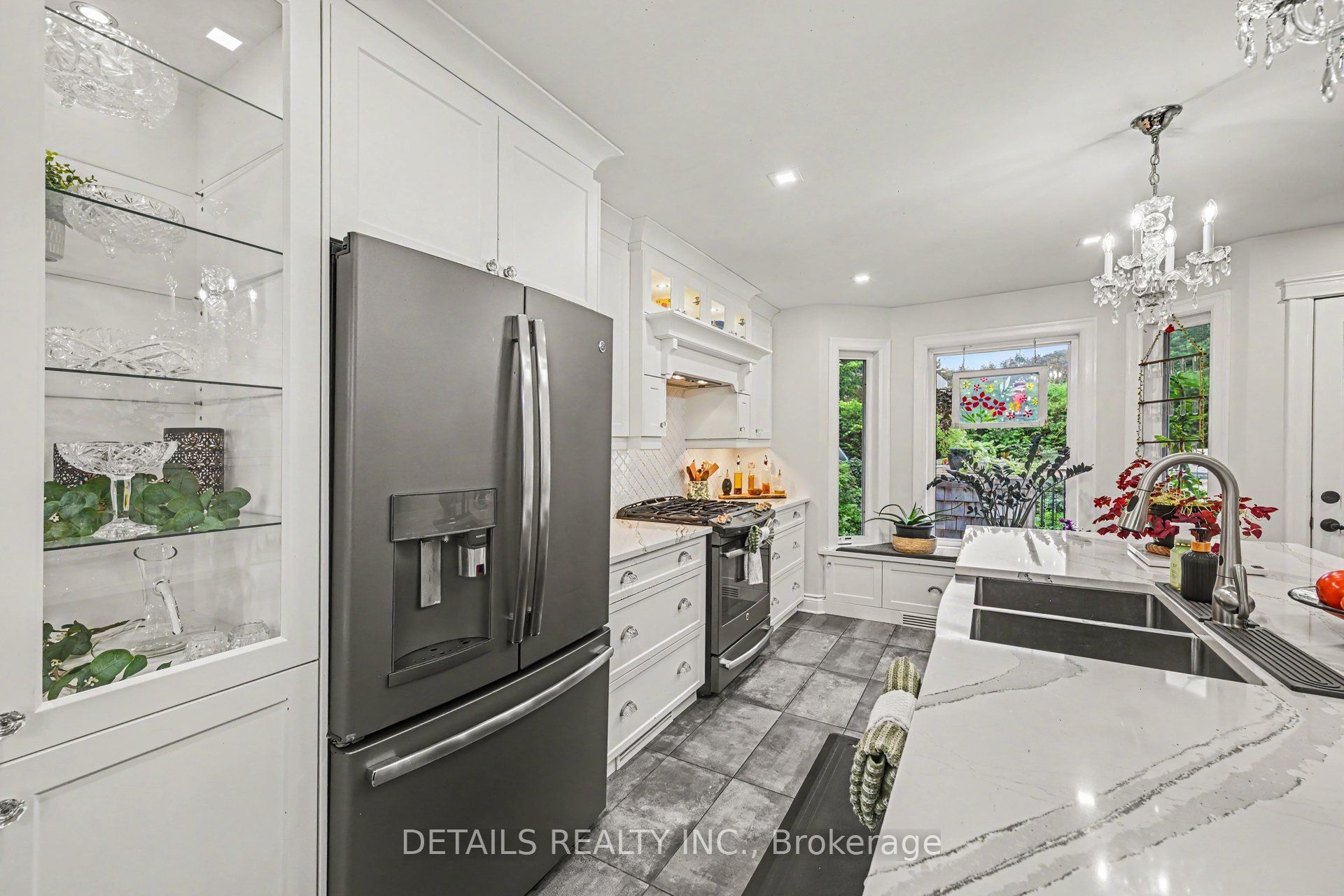 8 Francis Street Property Photo 18