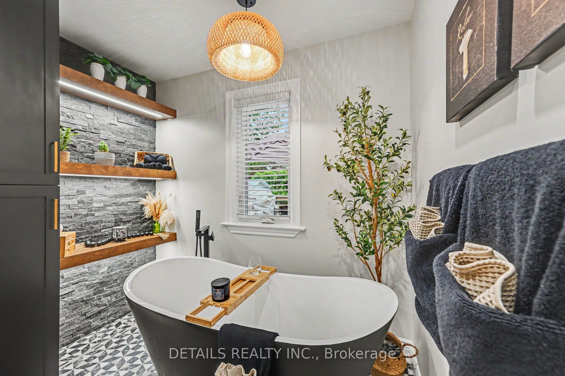 8 Francis Street Property Photo 26