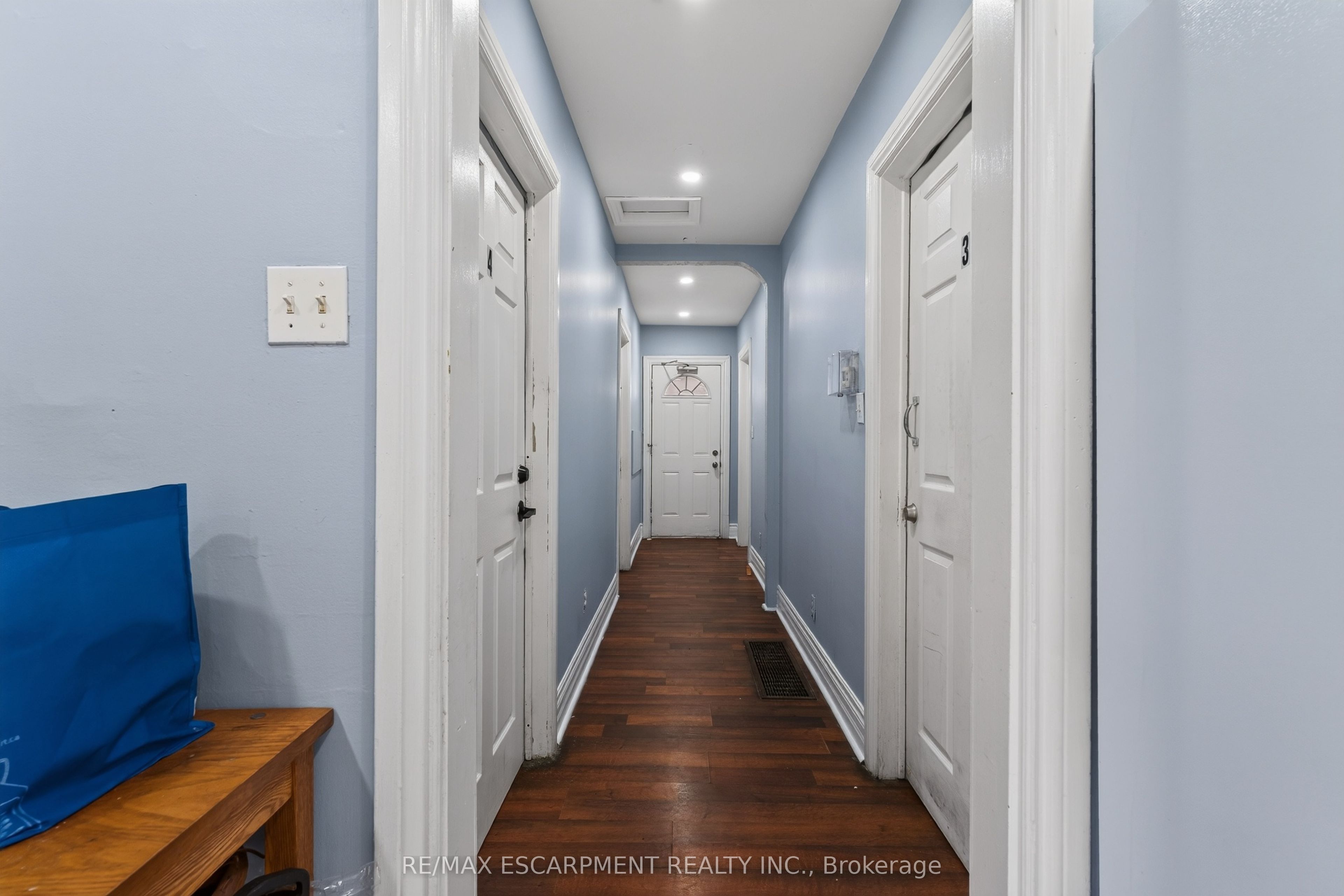 241 West 5th Street W Property Photo 12
