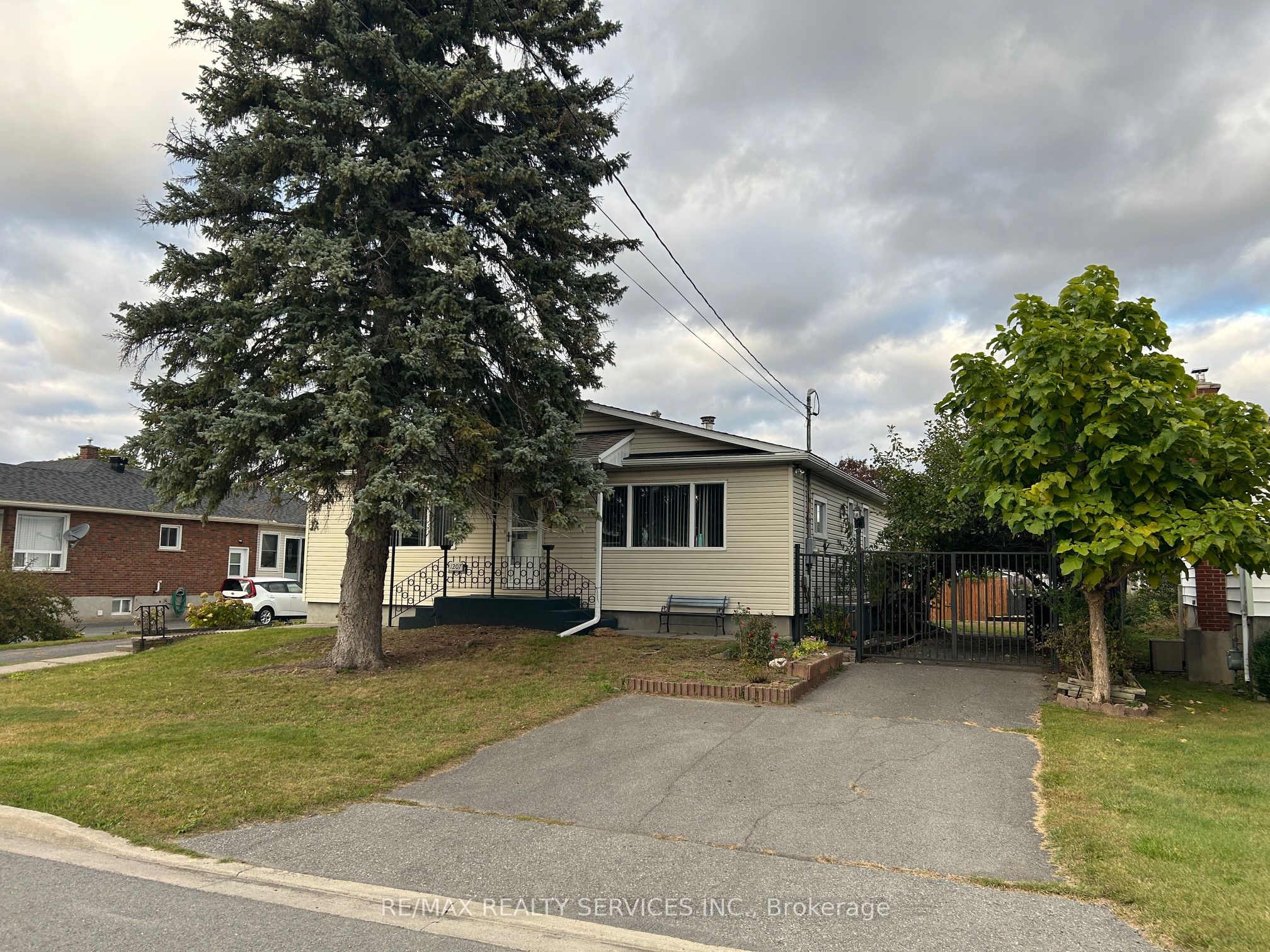 1207 Henry Street Property Photo 1