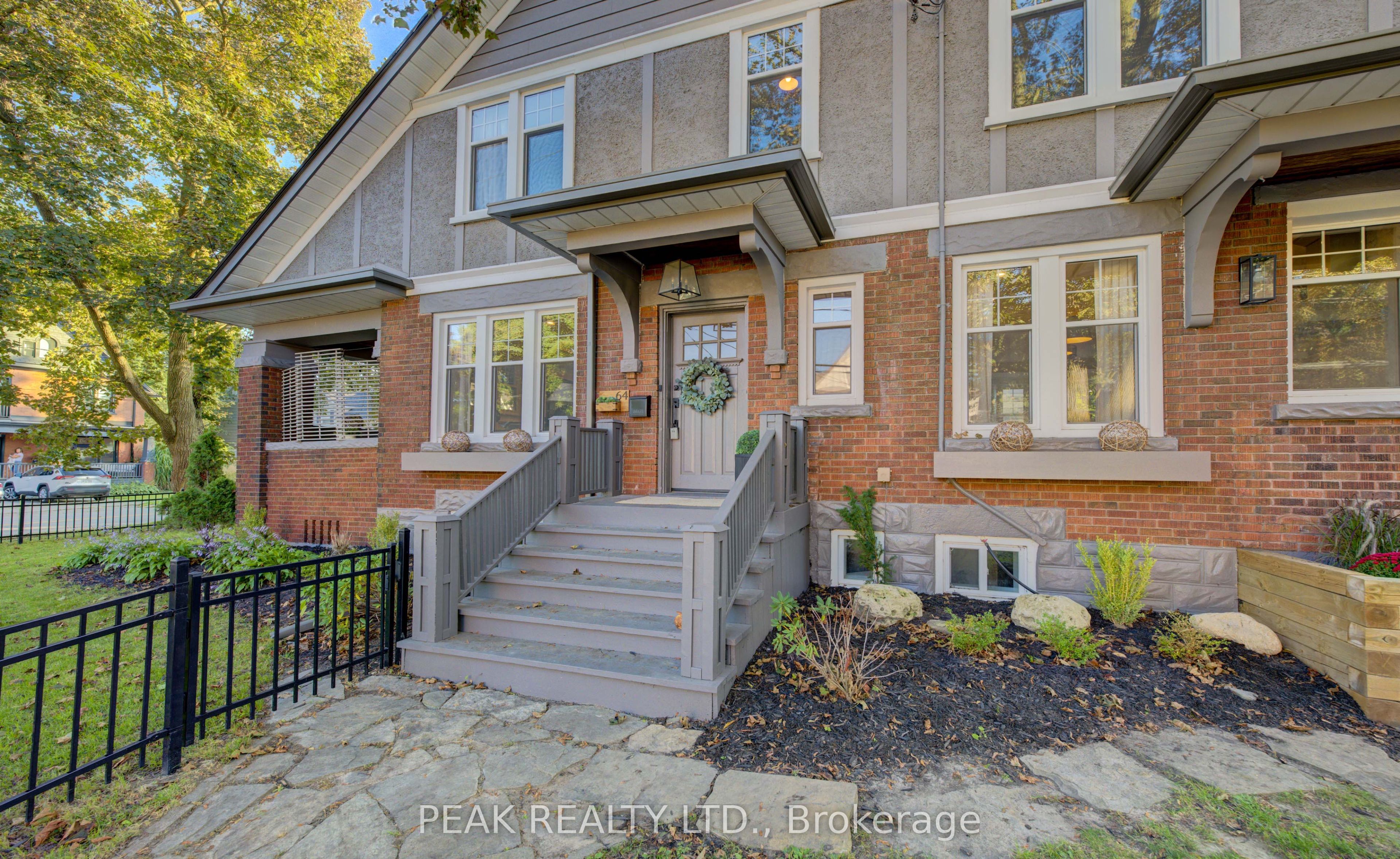 64 William Street W Property Photo 2