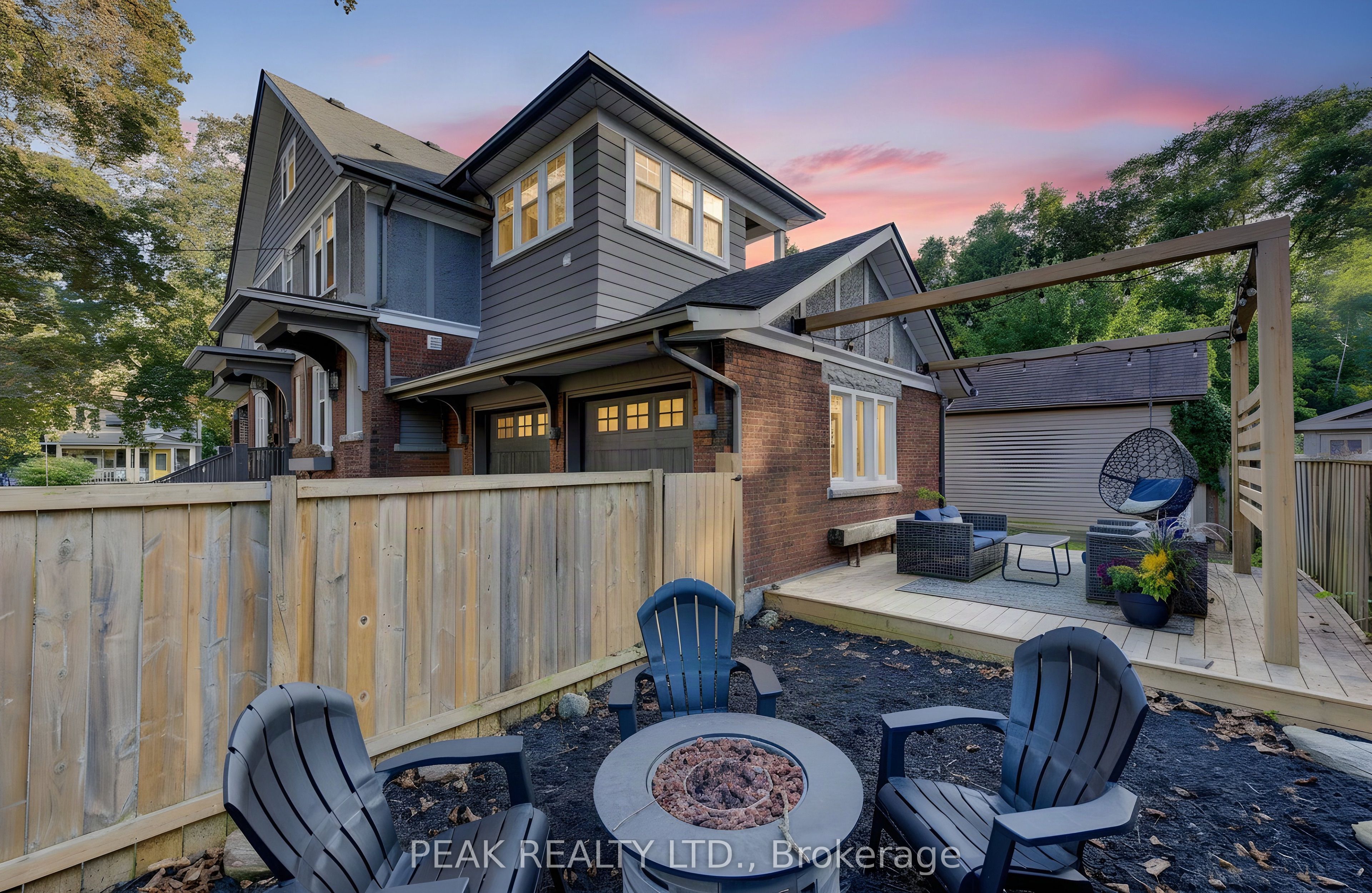 64 William Street W Property Photo 24
