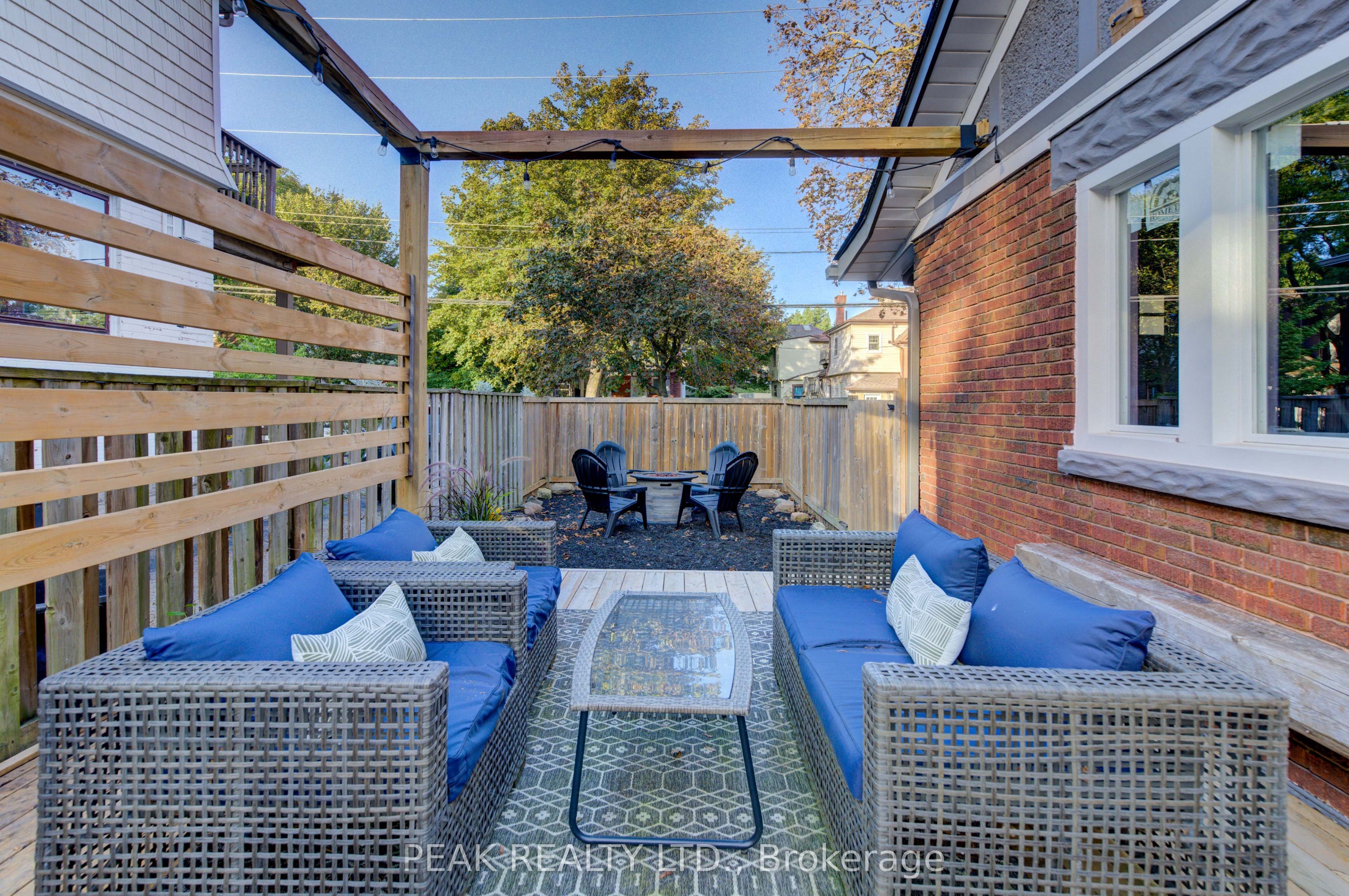 64 William Street W Property Photo 25