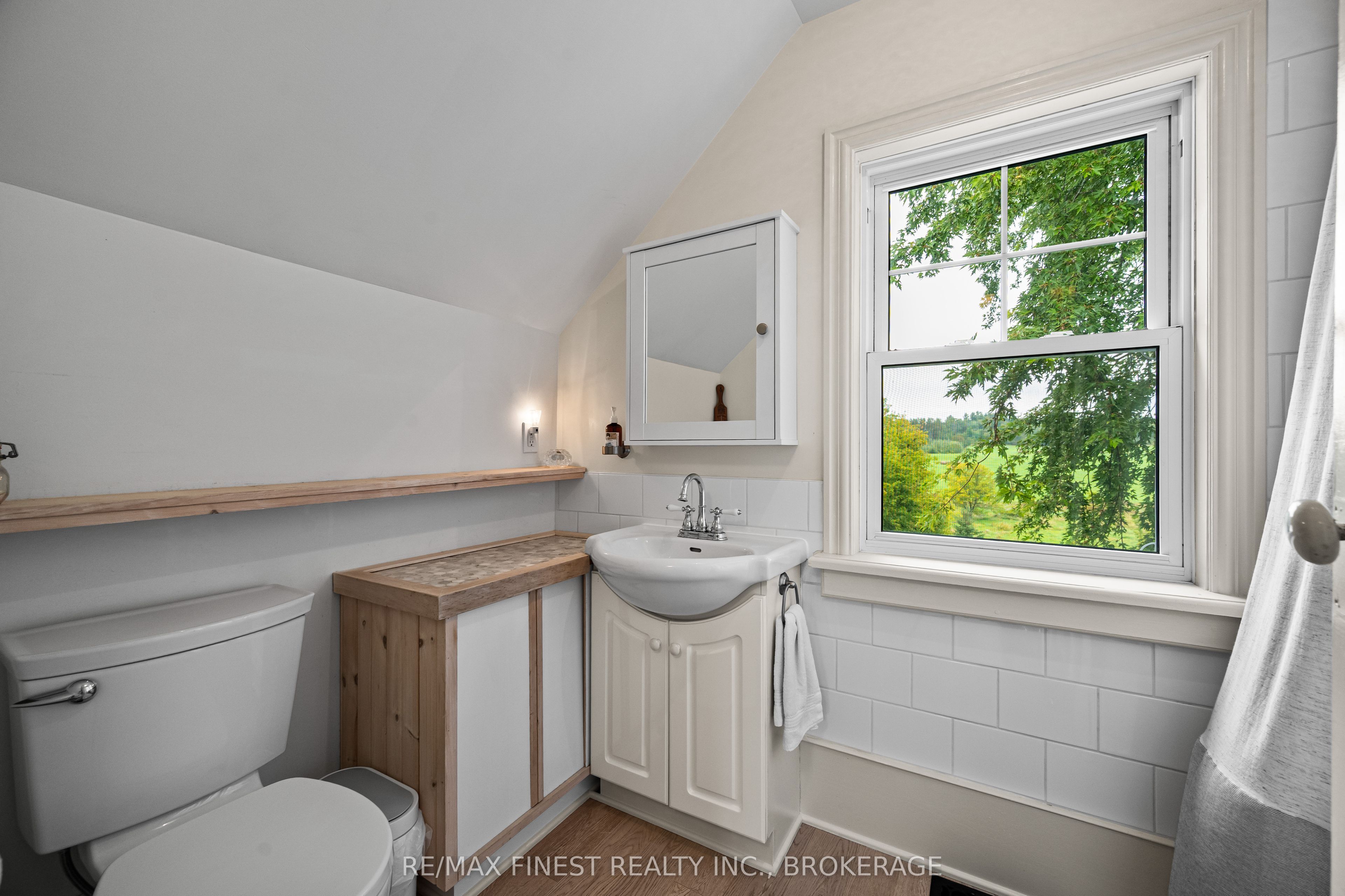 4446 Highway 2 Property Photo 24