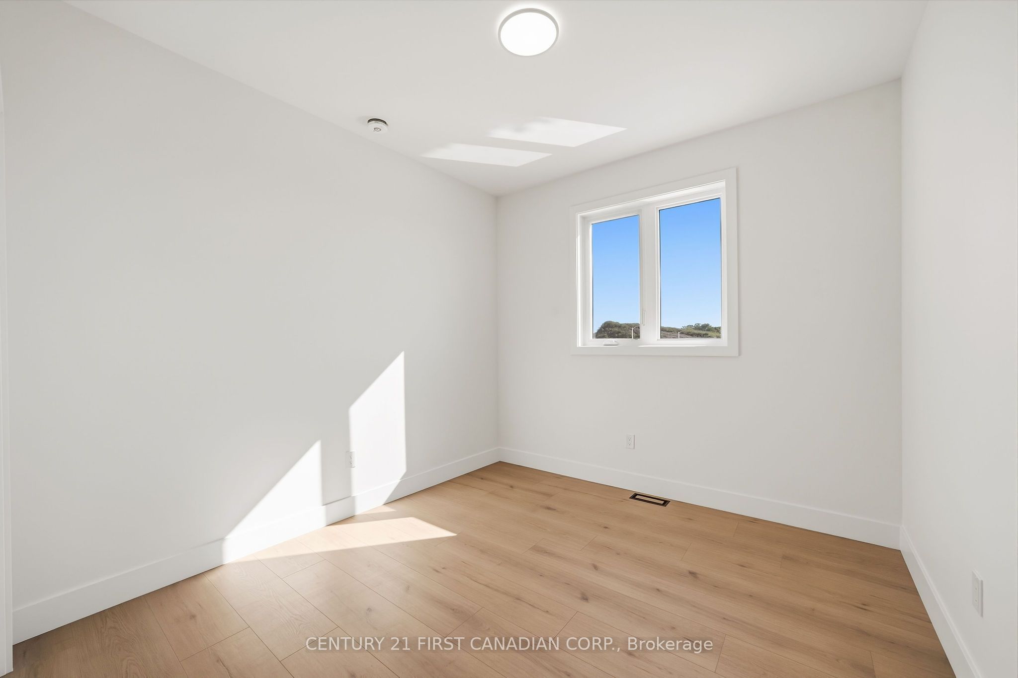 123 Addison Avenue Property Photo 22