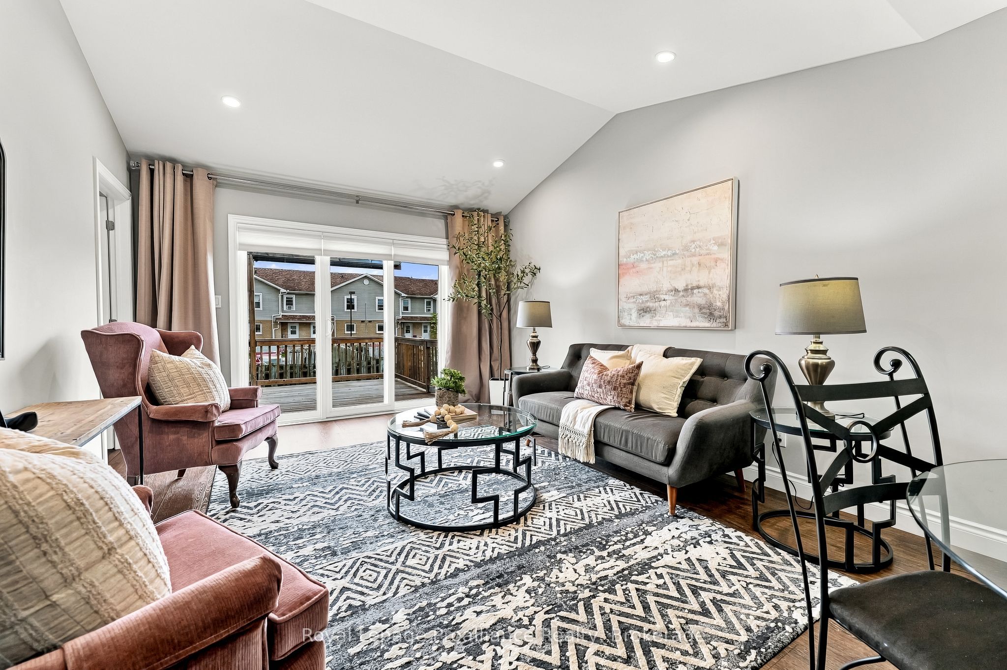 8 Ferris Court Property Photo 14