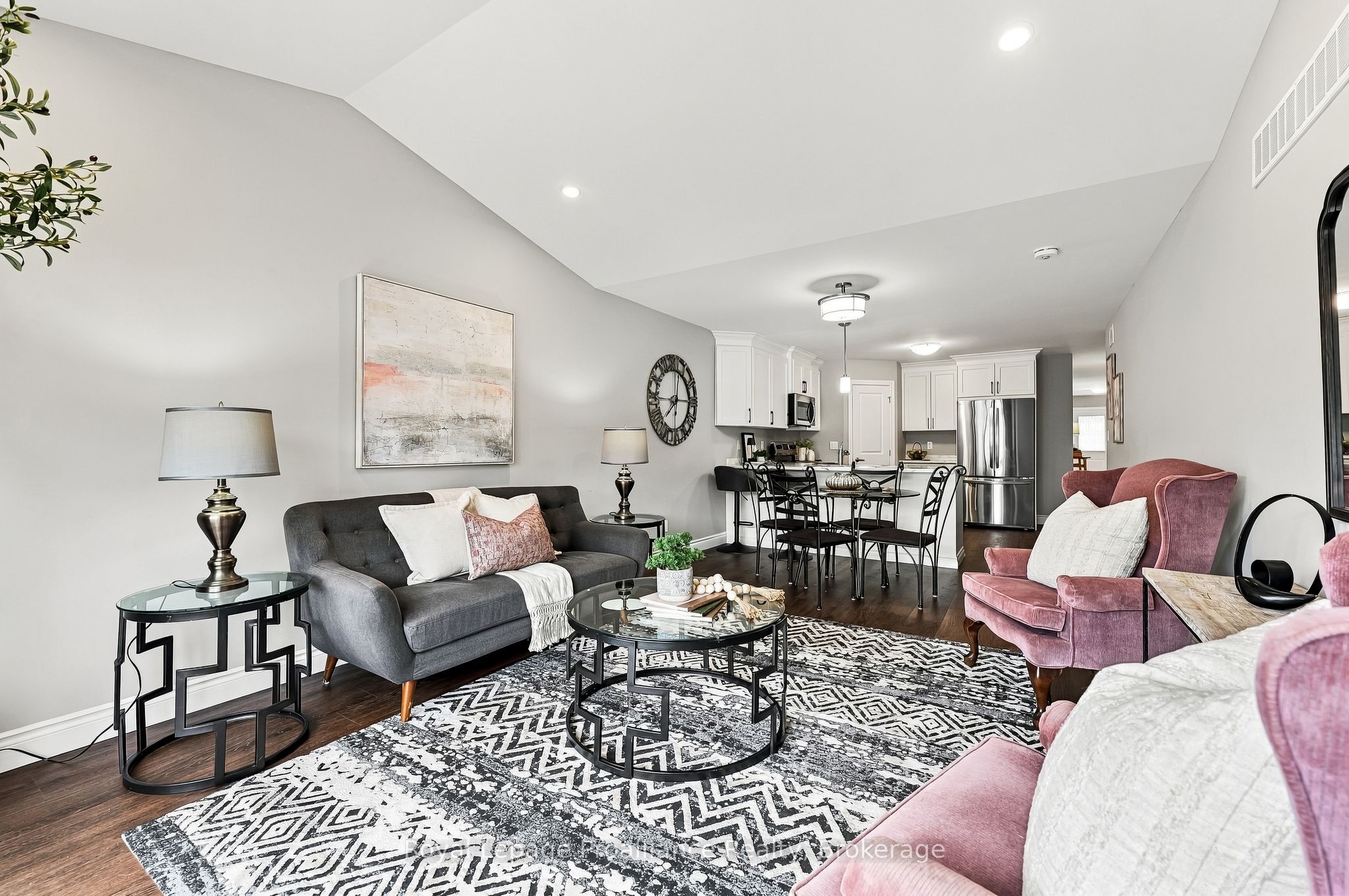 8 Ferris Court Property Photo 17