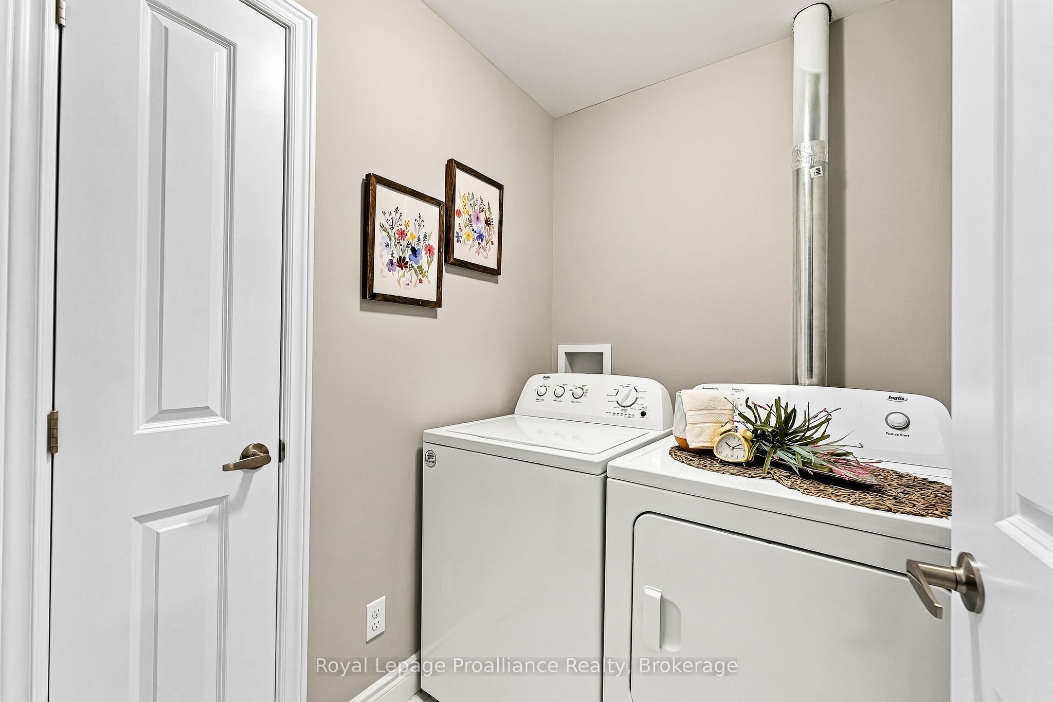8 Ferris Court Property Photo 24