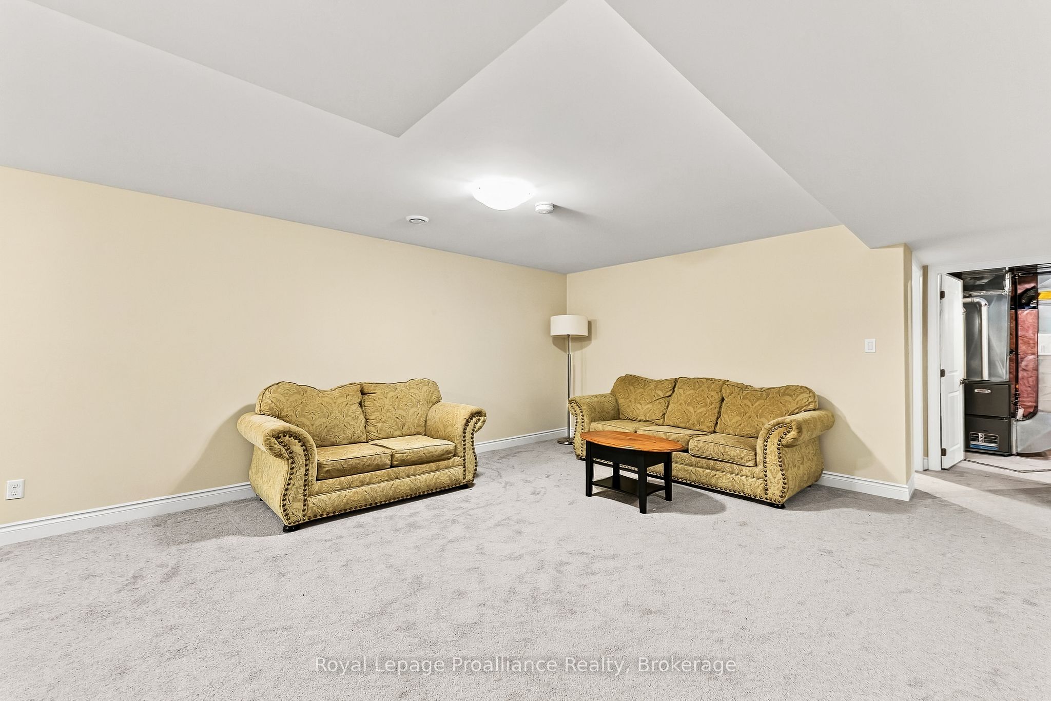 8 Ferris Court Property Photo 27