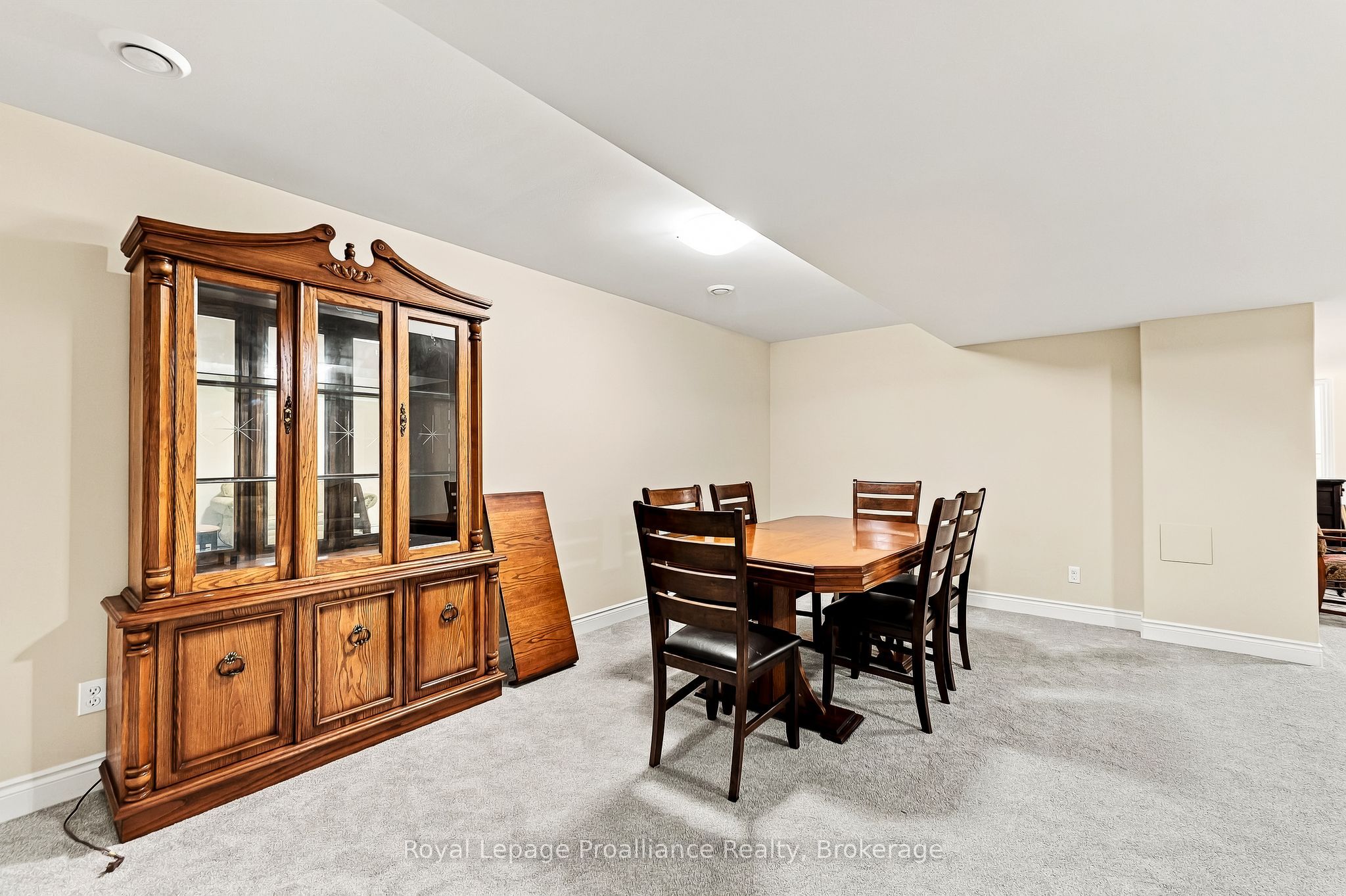 8 Ferris Court Property Photo 29