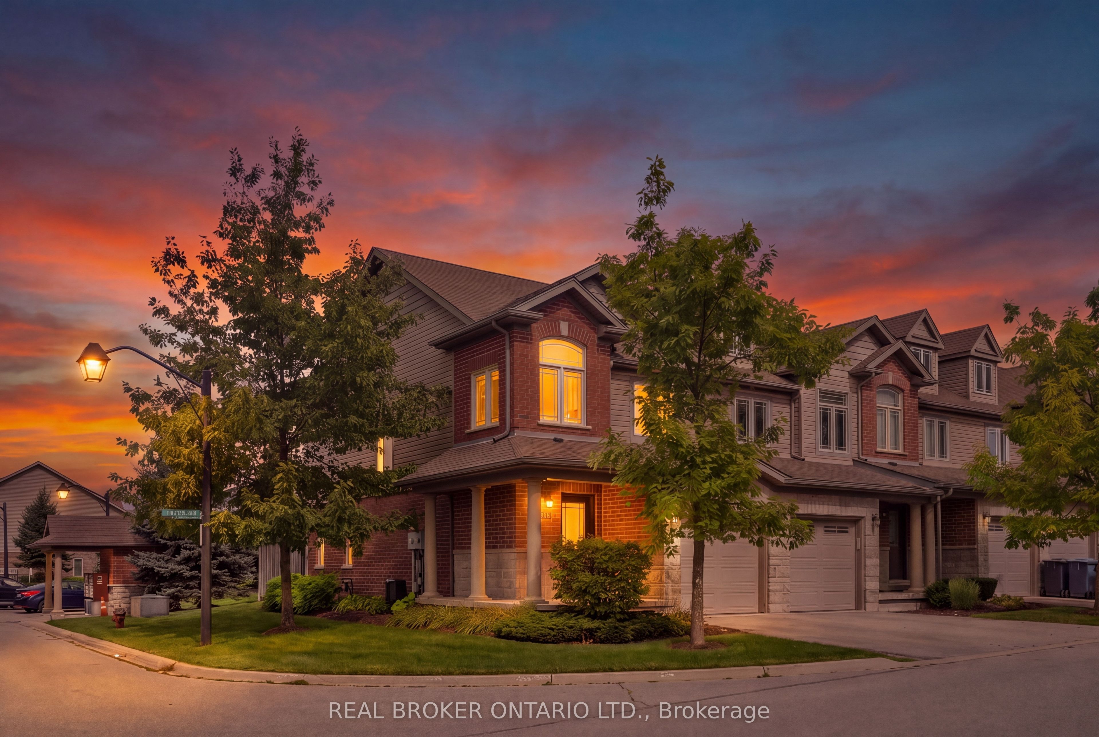 30 Kingsbury Square Property Photo 1