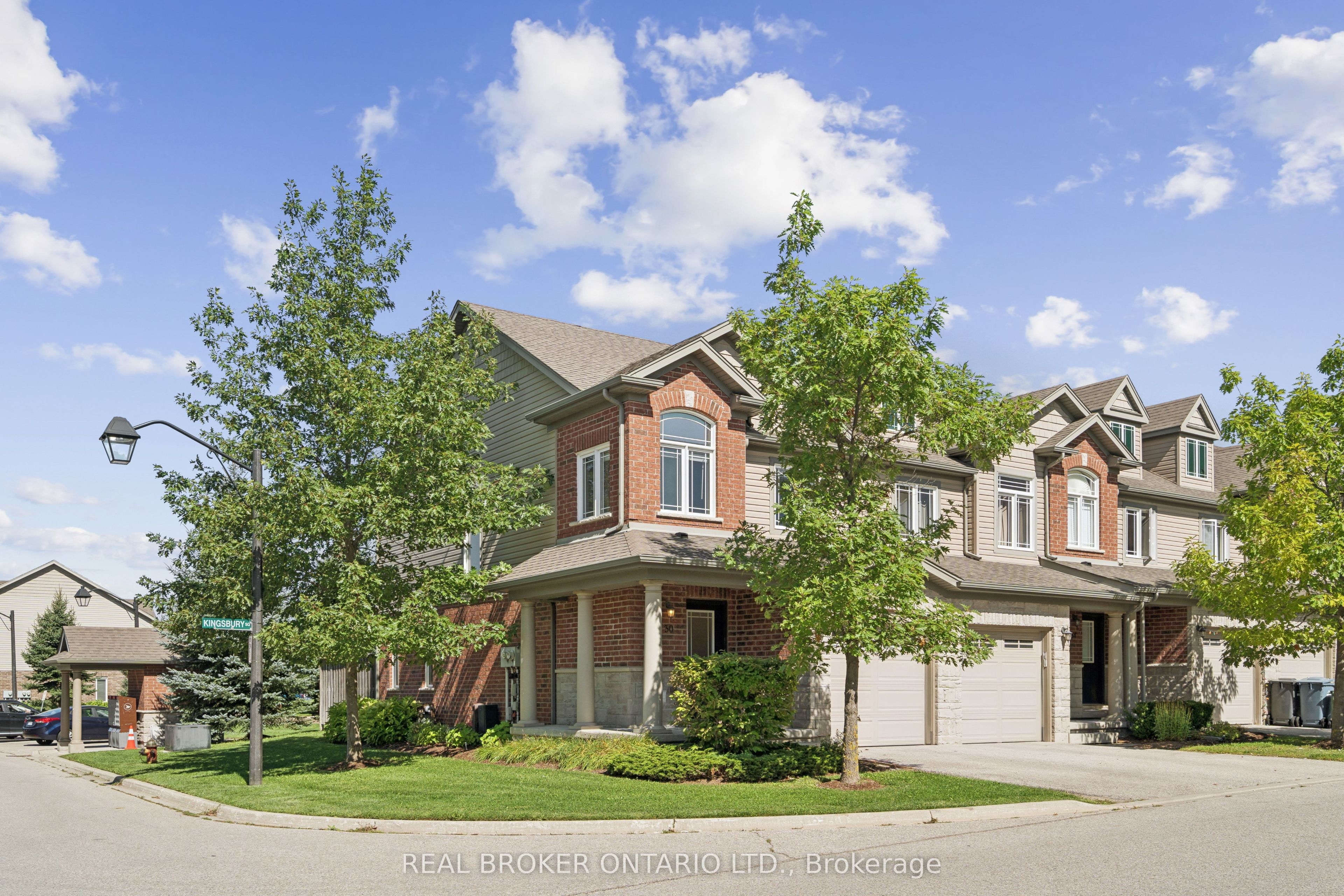 30 Kingsbury Square Property Photo 3