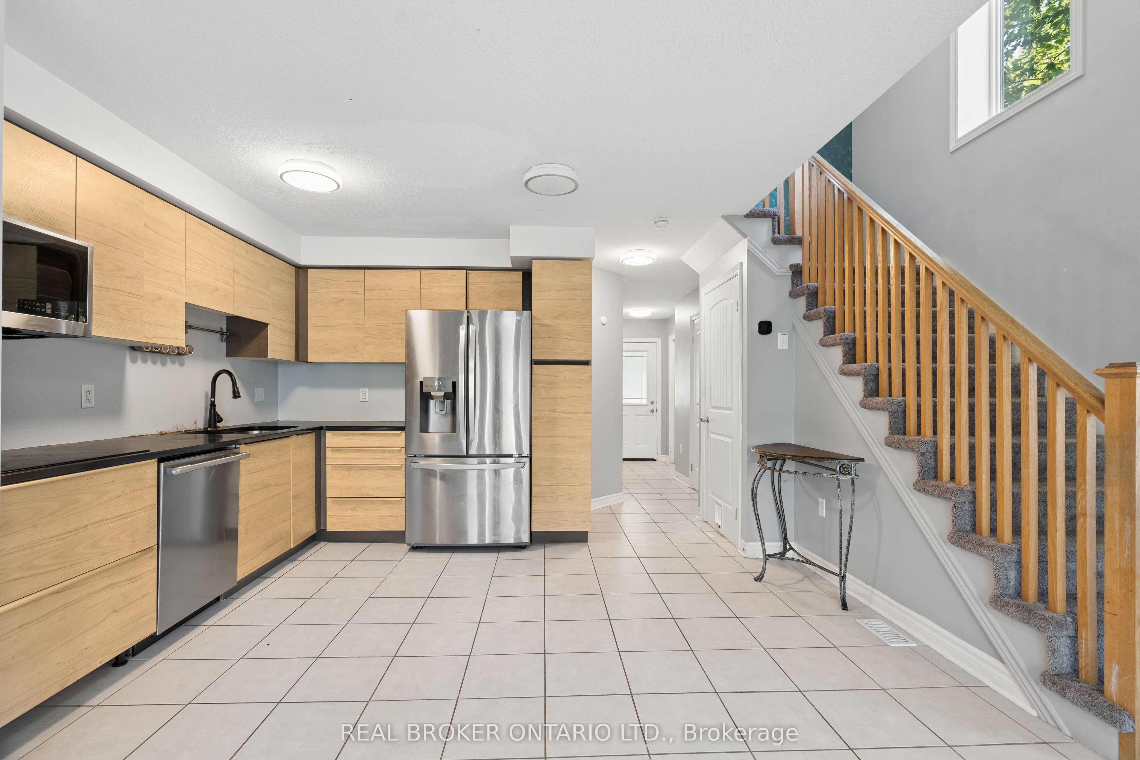 30 Kingsbury Square Property Photo 9