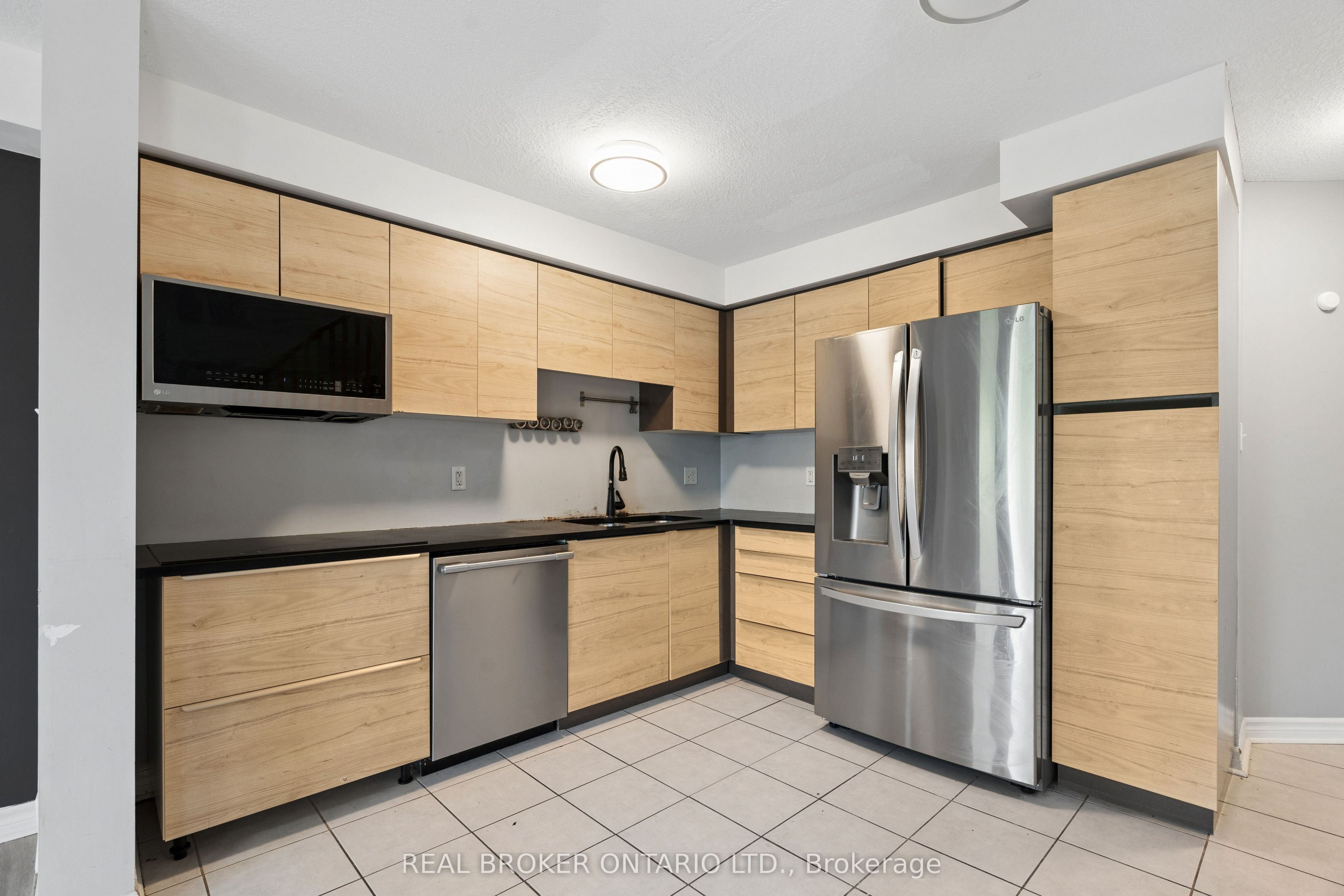 30 Kingsbury Square Property Photo 10