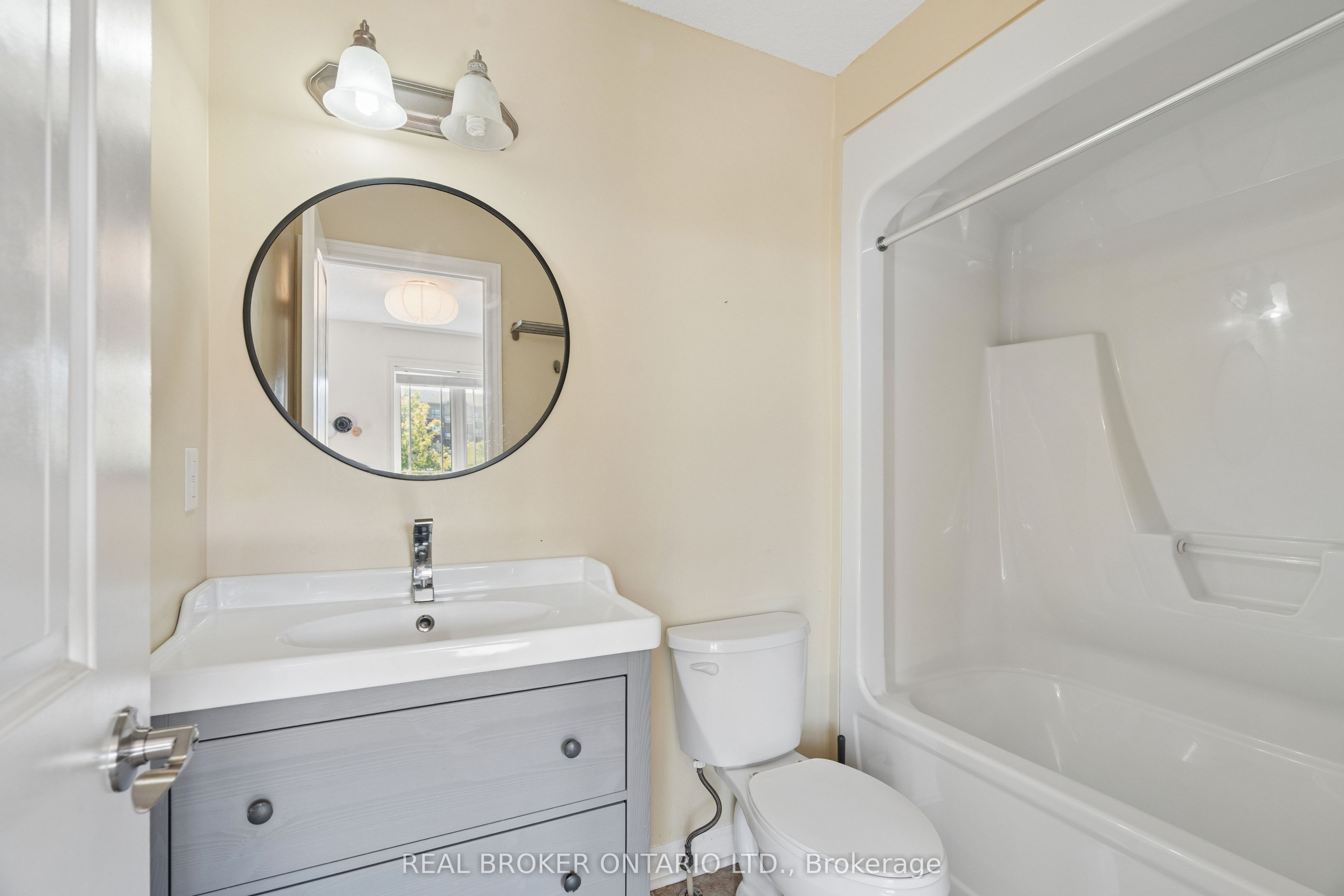 30 Kingsbury Square Property Photo 20