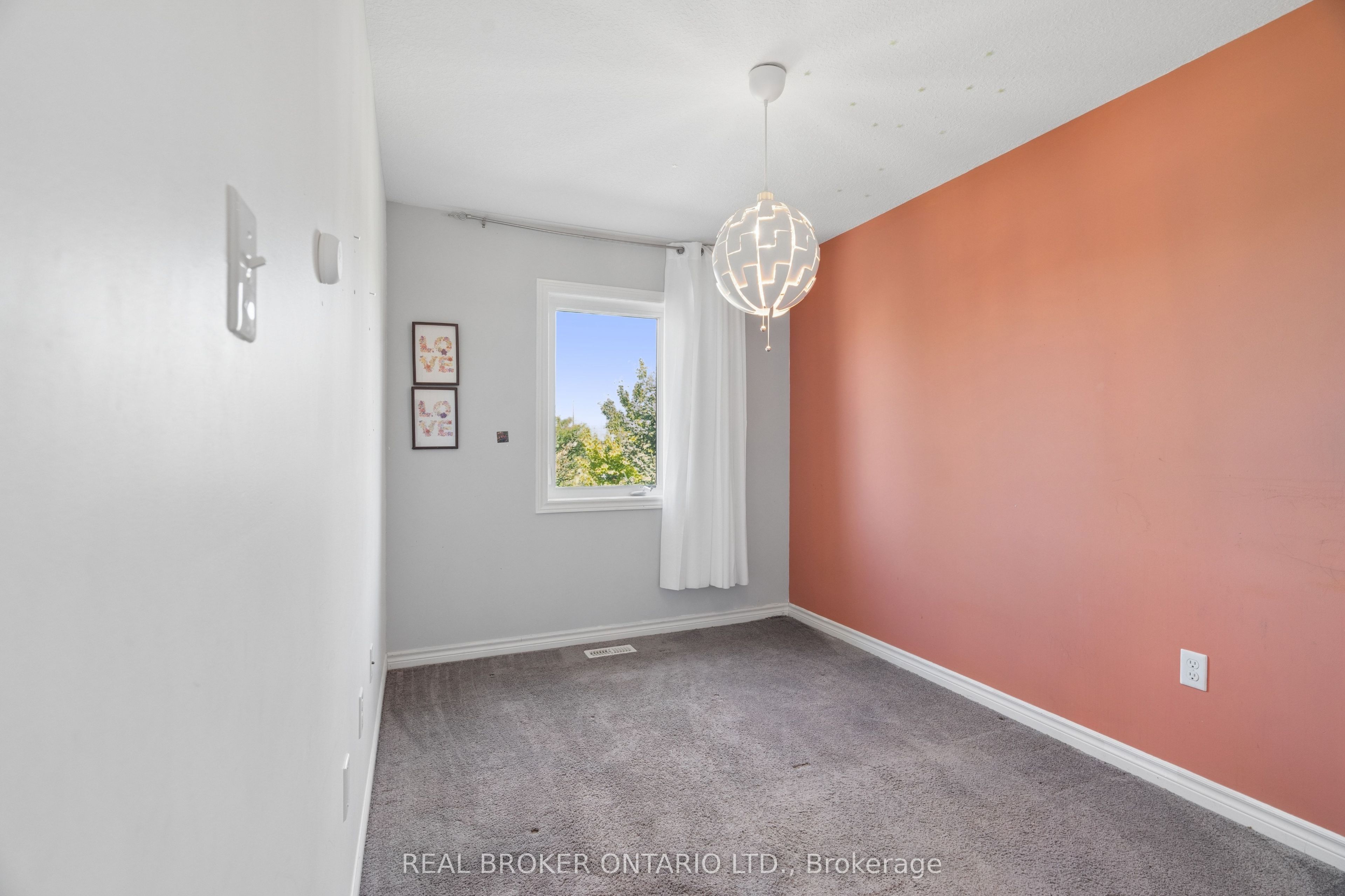 30 Kingsbury Square Property Photo 22