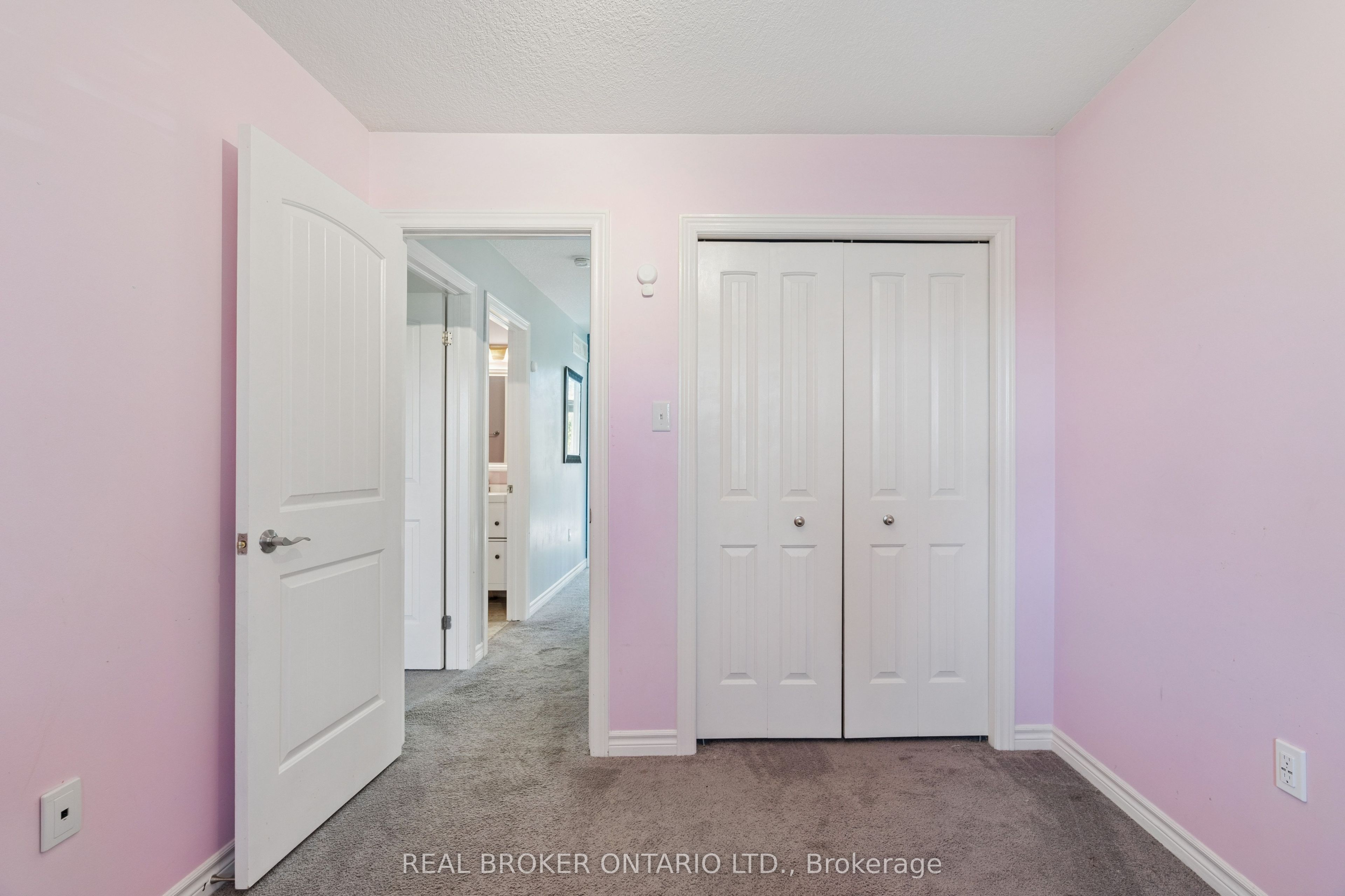 30 Kingsbury Square Property Photo 25