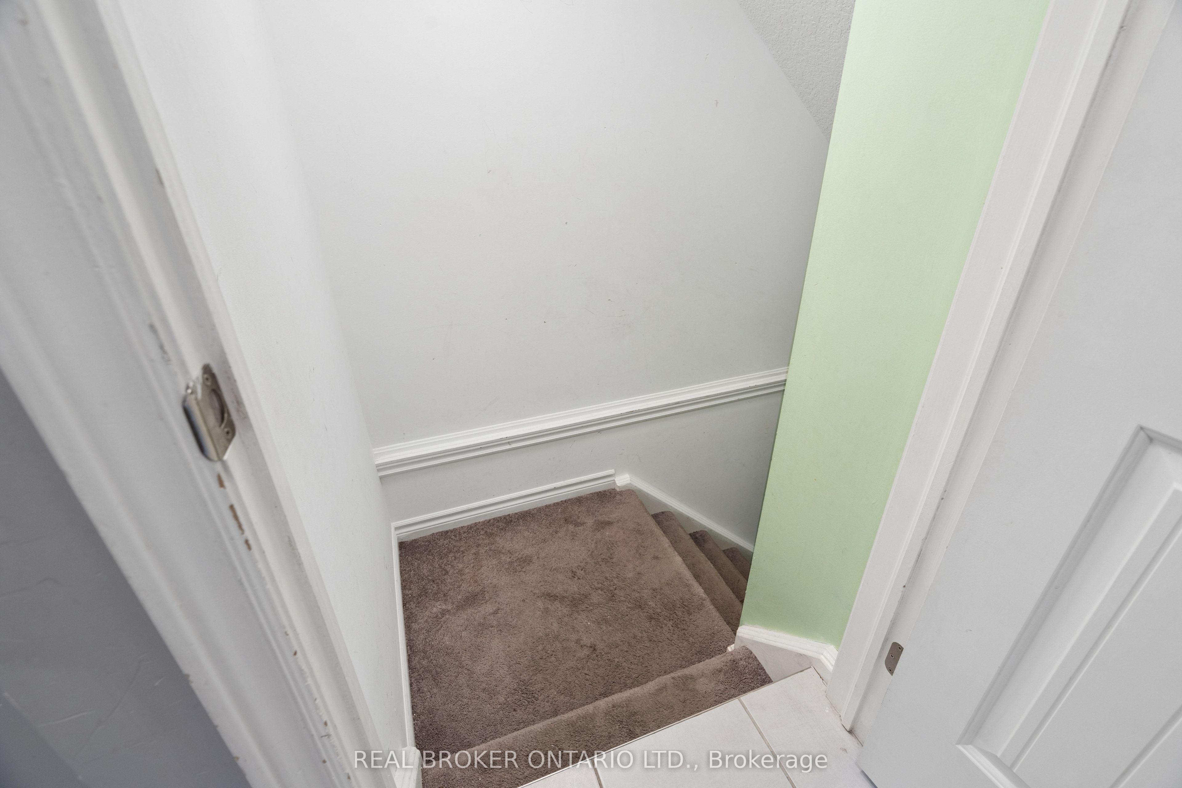 30 Kingsbury Square Property Photo 26