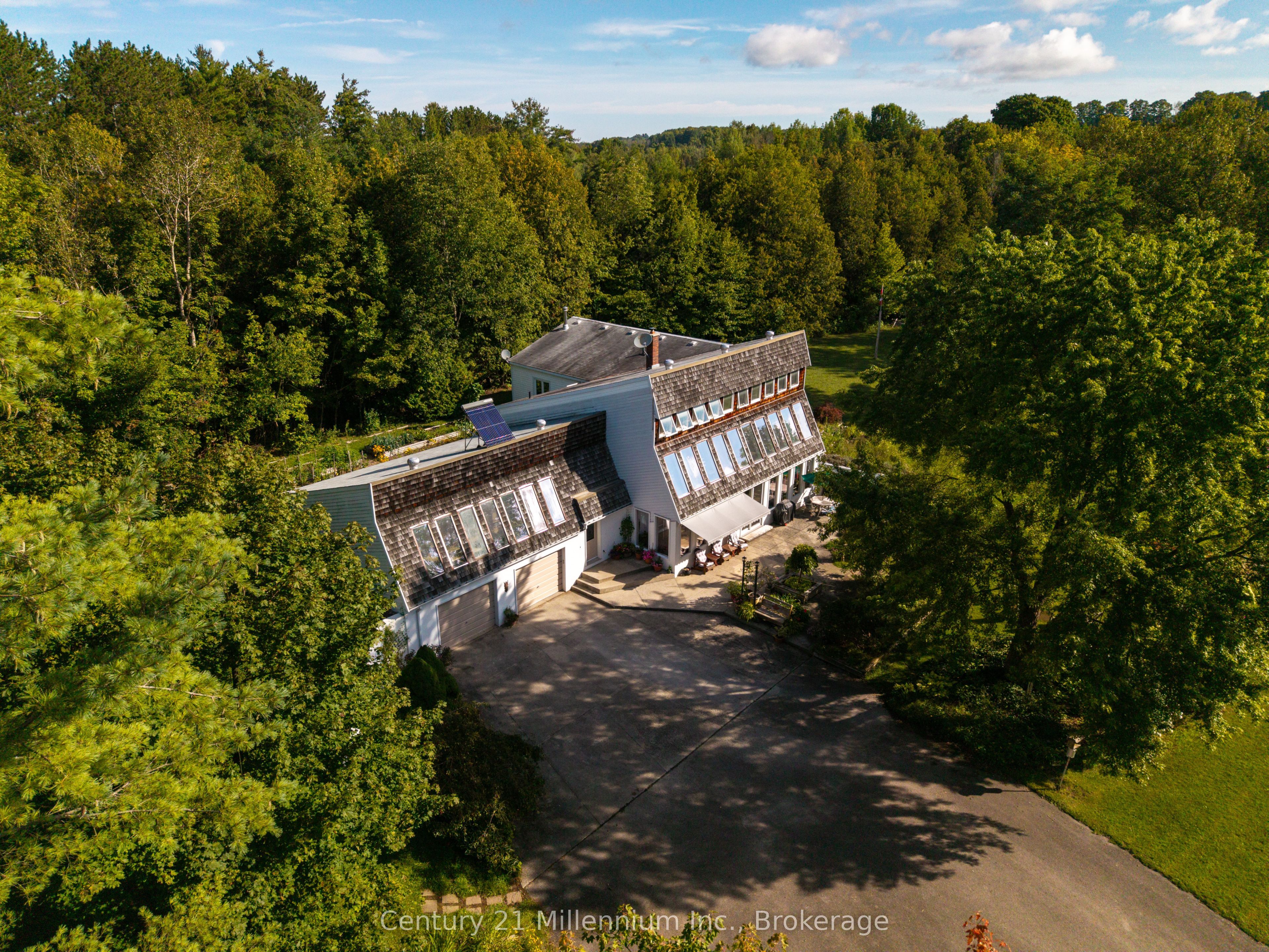 359485 Bayshore Road Property Photo 1