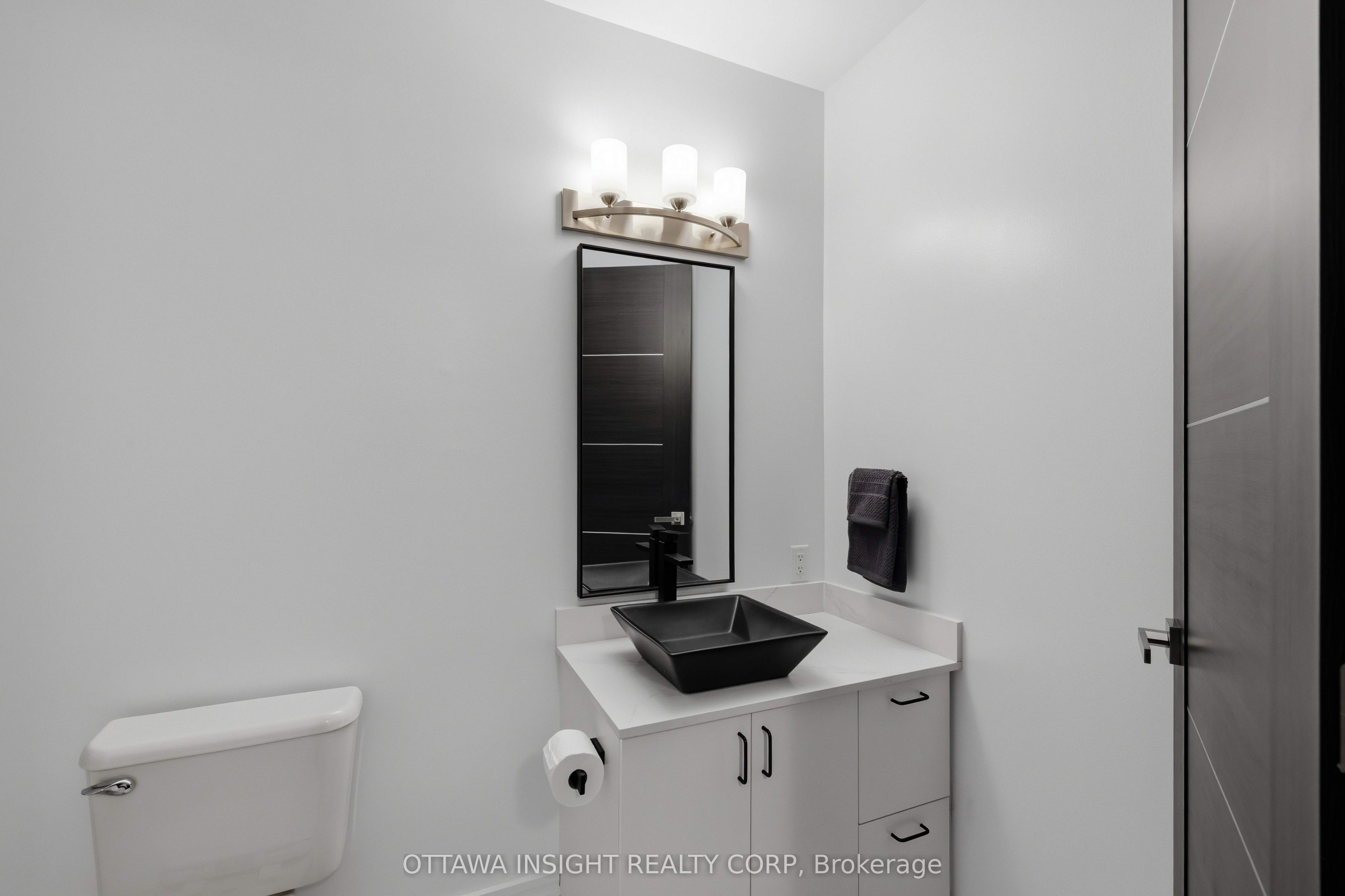 150 Marketplace Avenue Ht2.5gbf Property Photo 11