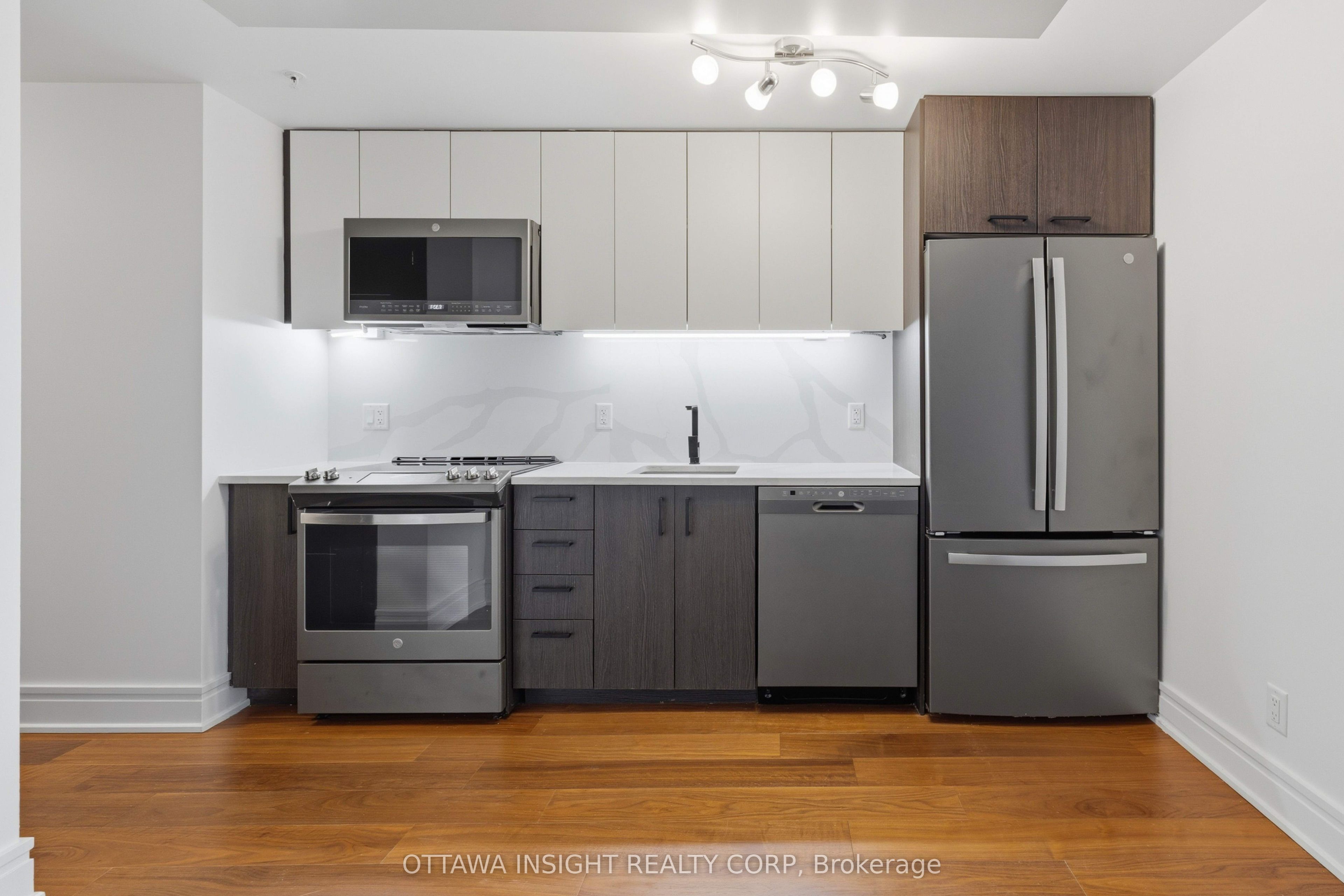 150 Marketplace Avenue Ht1.5h Property Photo 8
