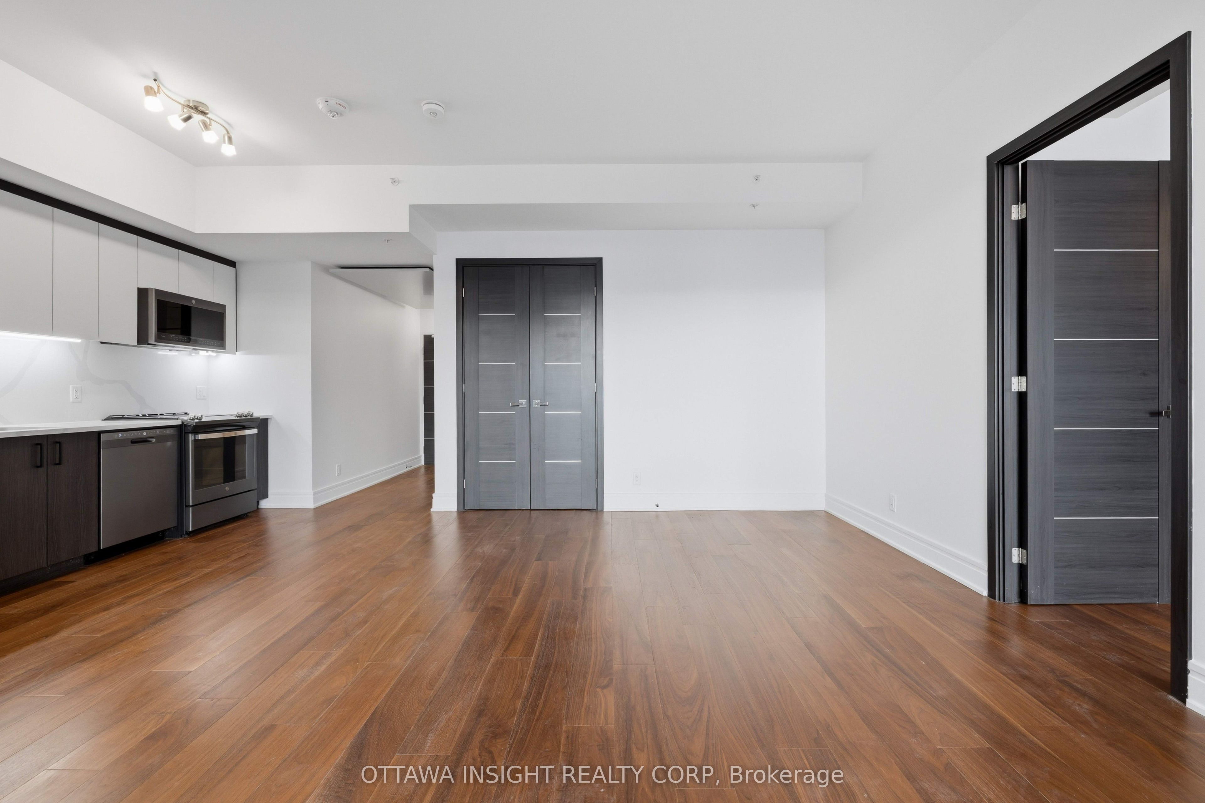 150 Marketplace Avenue Ht2e Property Photo 5