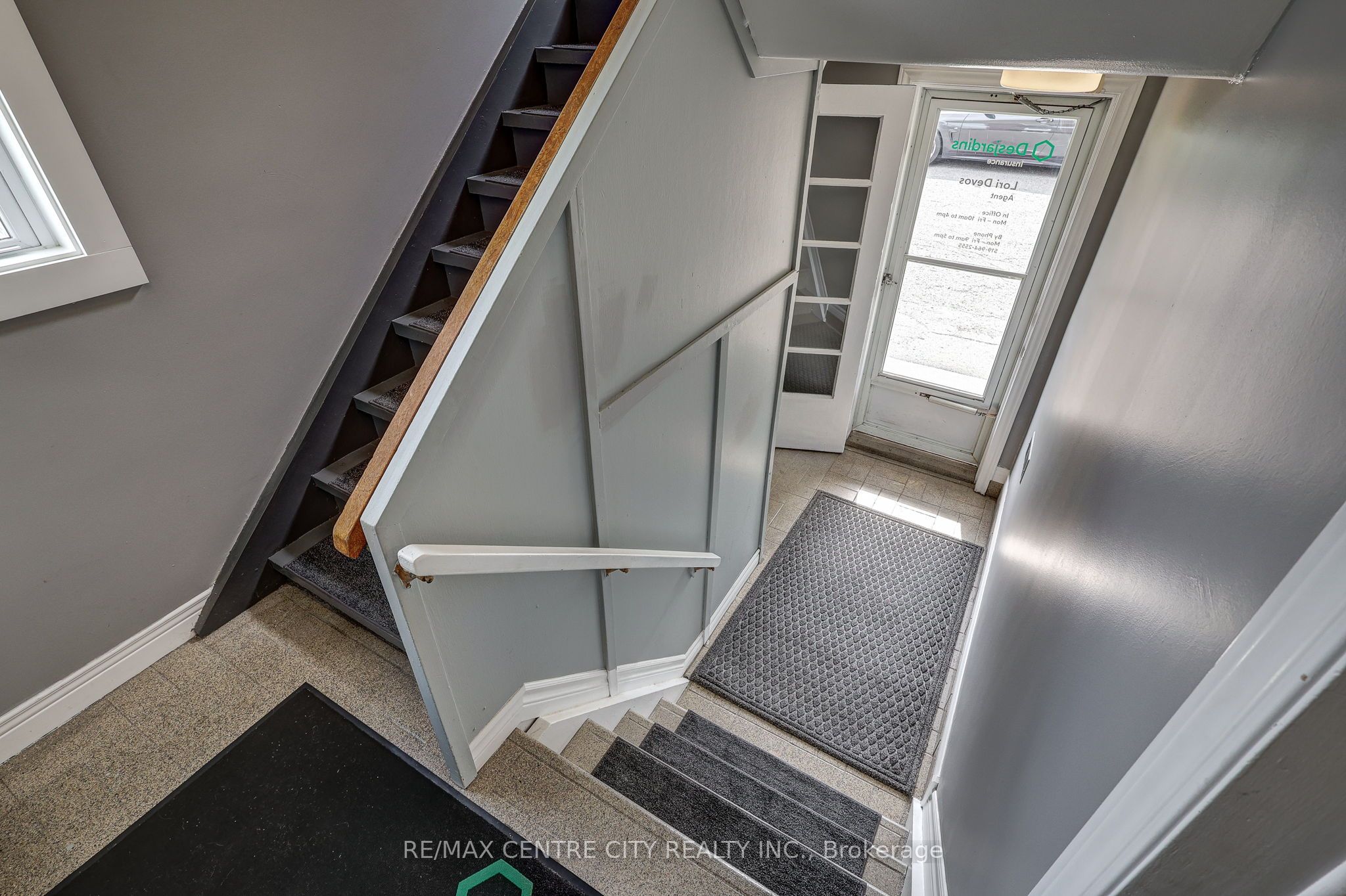 587 Lambton Street Property Photo 10