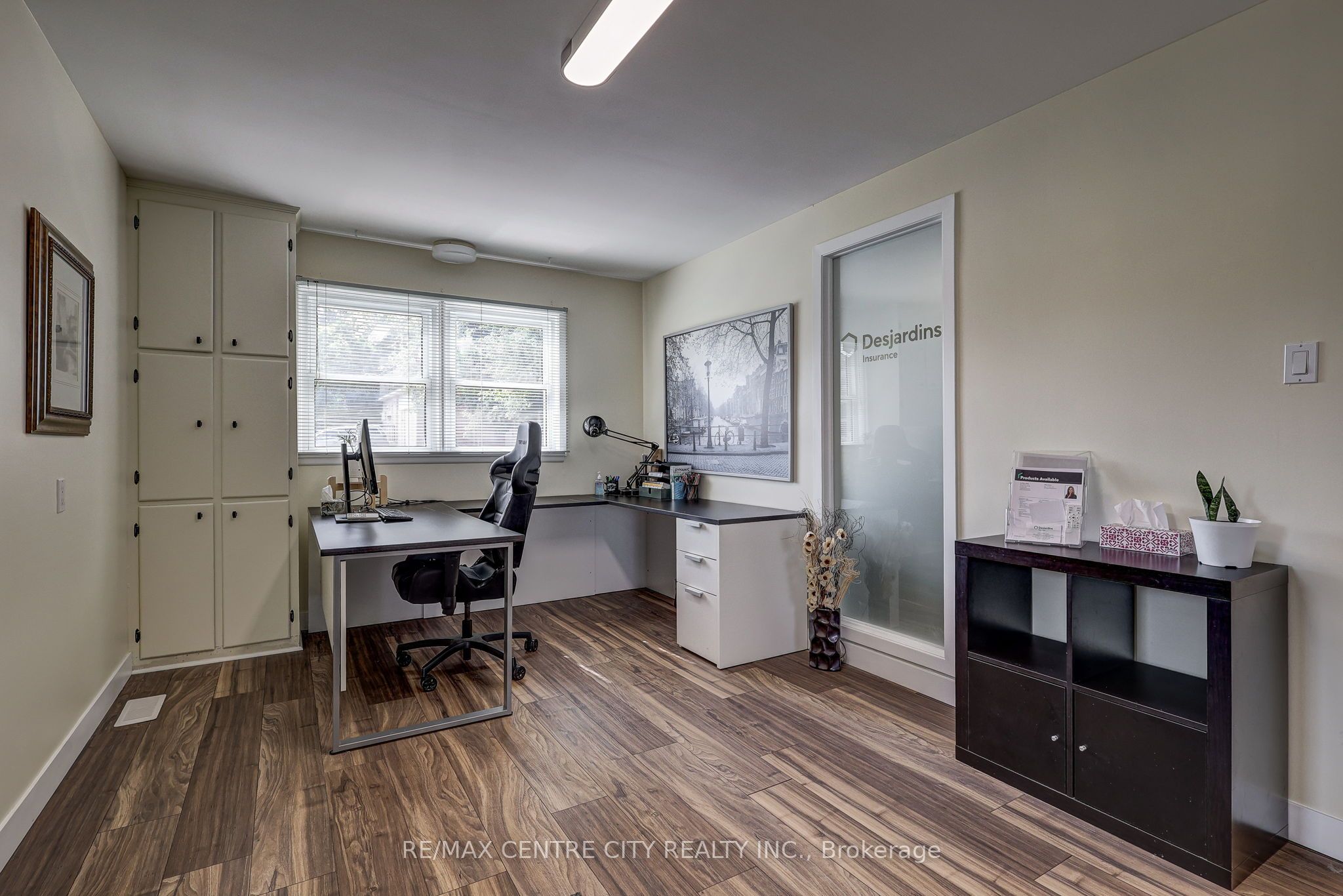 587 Lambton Street Property Photo 12