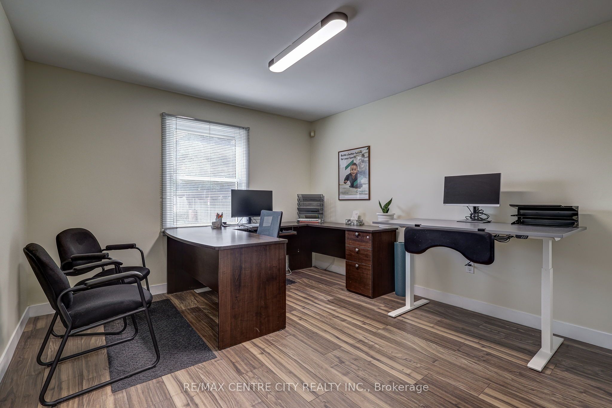 587 Lambton Street Property Photo 15