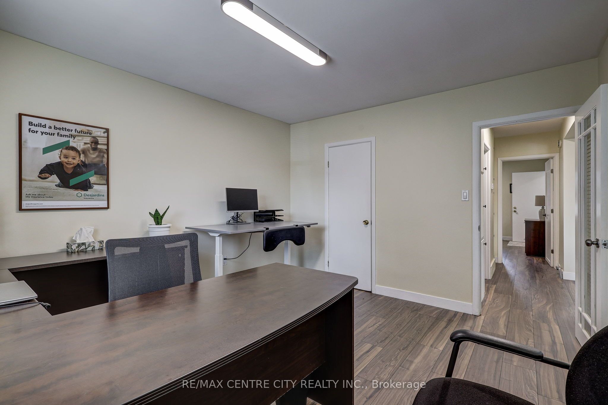 587 Lambton Street Property Photo 16